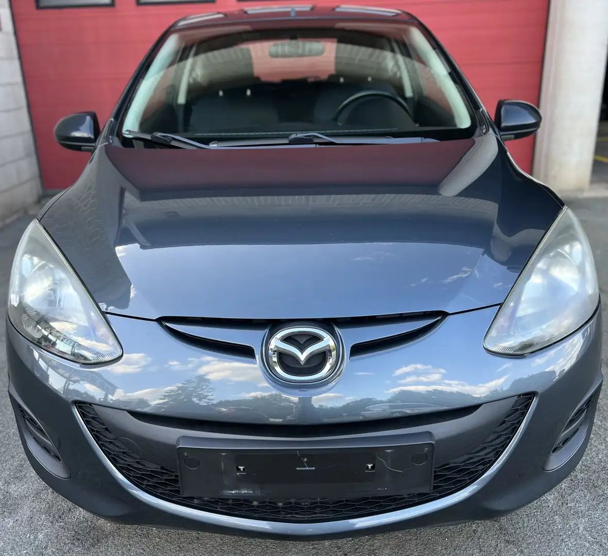 Mazda 2 1.3i Sport SAP + CAR-PASS + EURO 5 Gris - 2