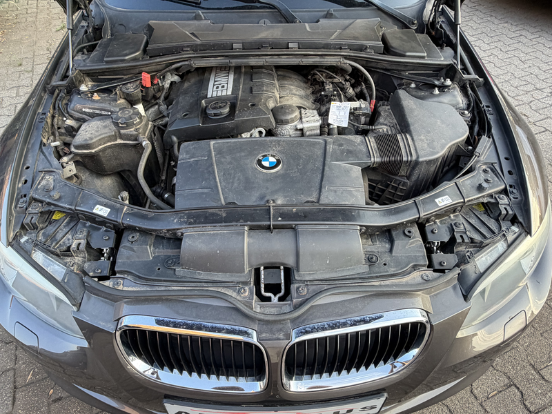 BMW 318 i Cabrio Facelift S-Heft Braun Top Gepflegt Leder Navi Xenon — photo 18