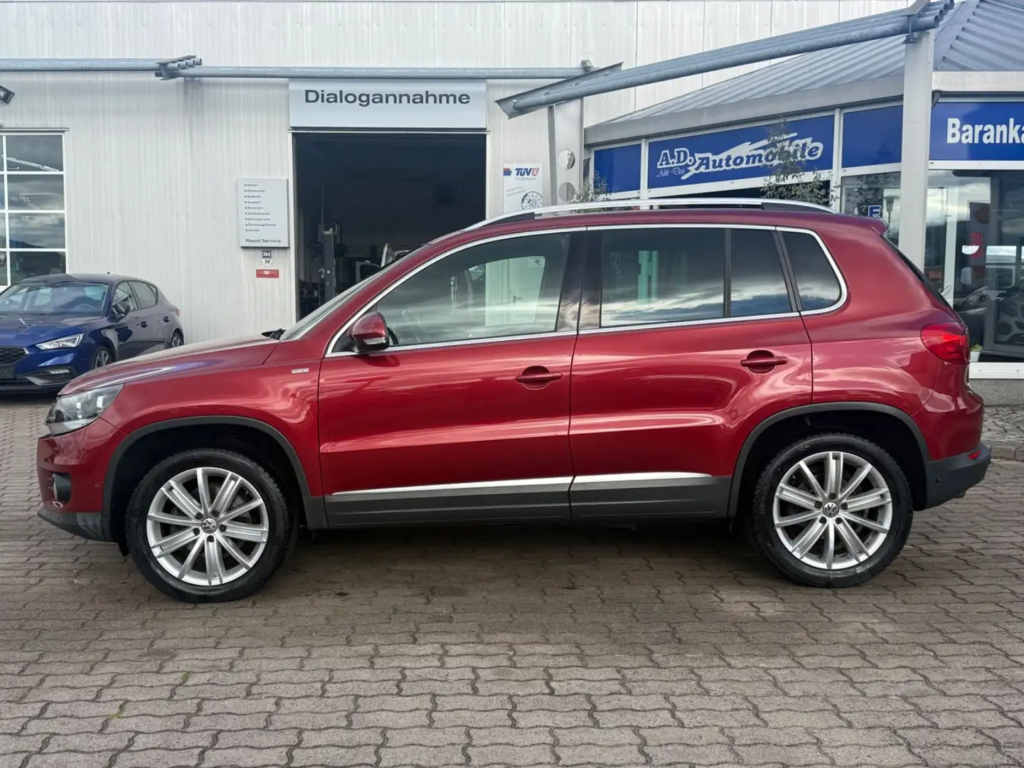 Volkswagen Tiguan Life BMT Rouge - 2