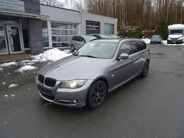 BMW 320 xd 3 Touring E91 xDrive Logic7 Combox Navi
