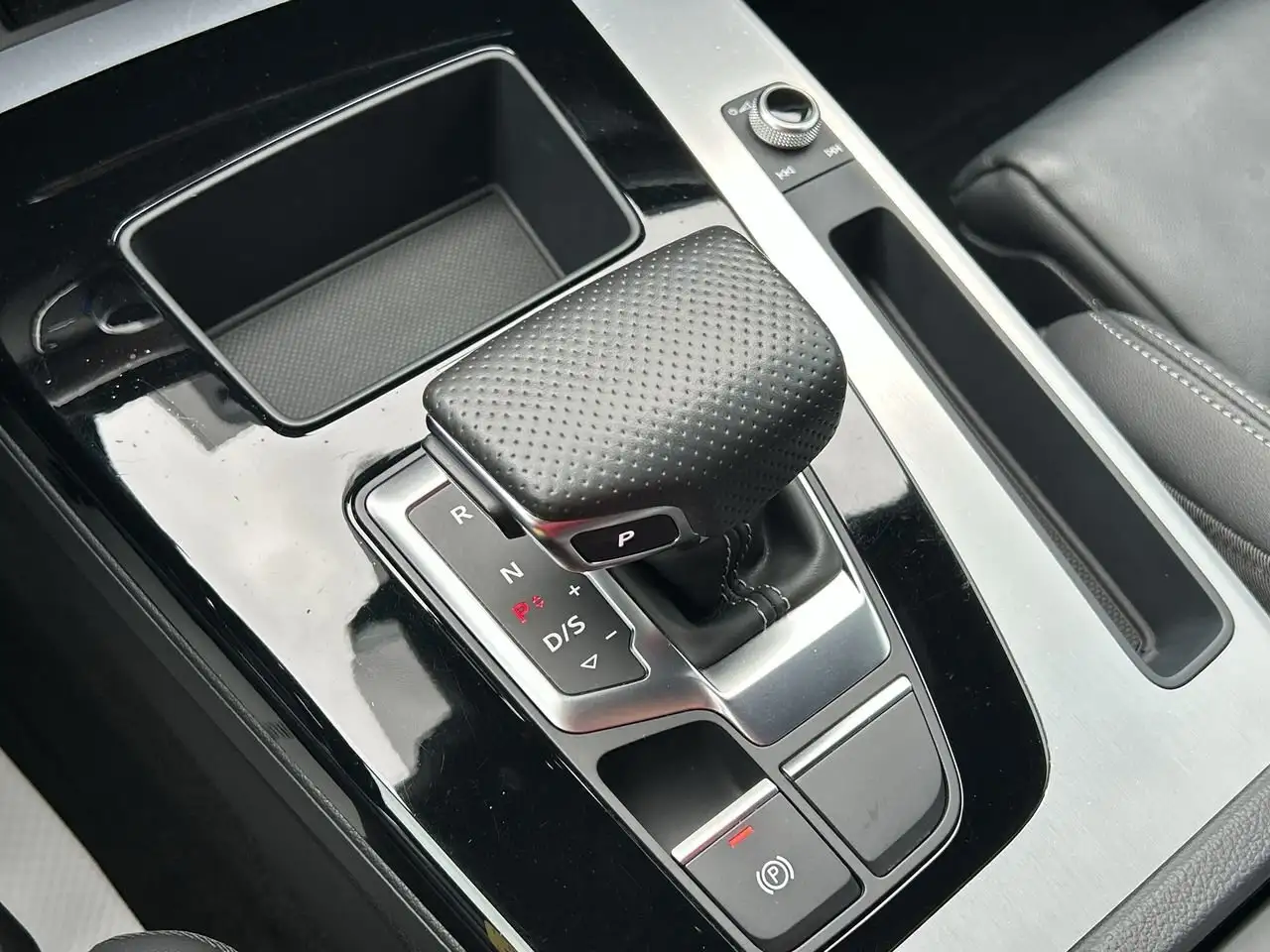 Audi Q5 снимка Audi Q5