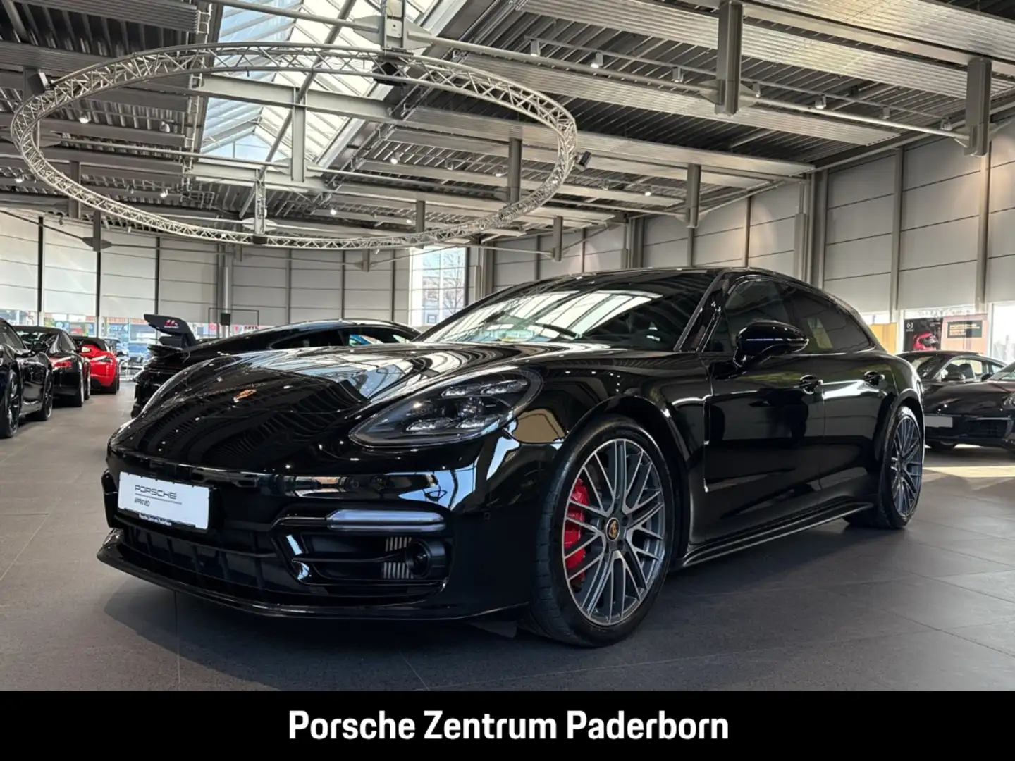 Porsche Panamera GTS Sport Turismo BOSE Panoramadach Zwart - 1