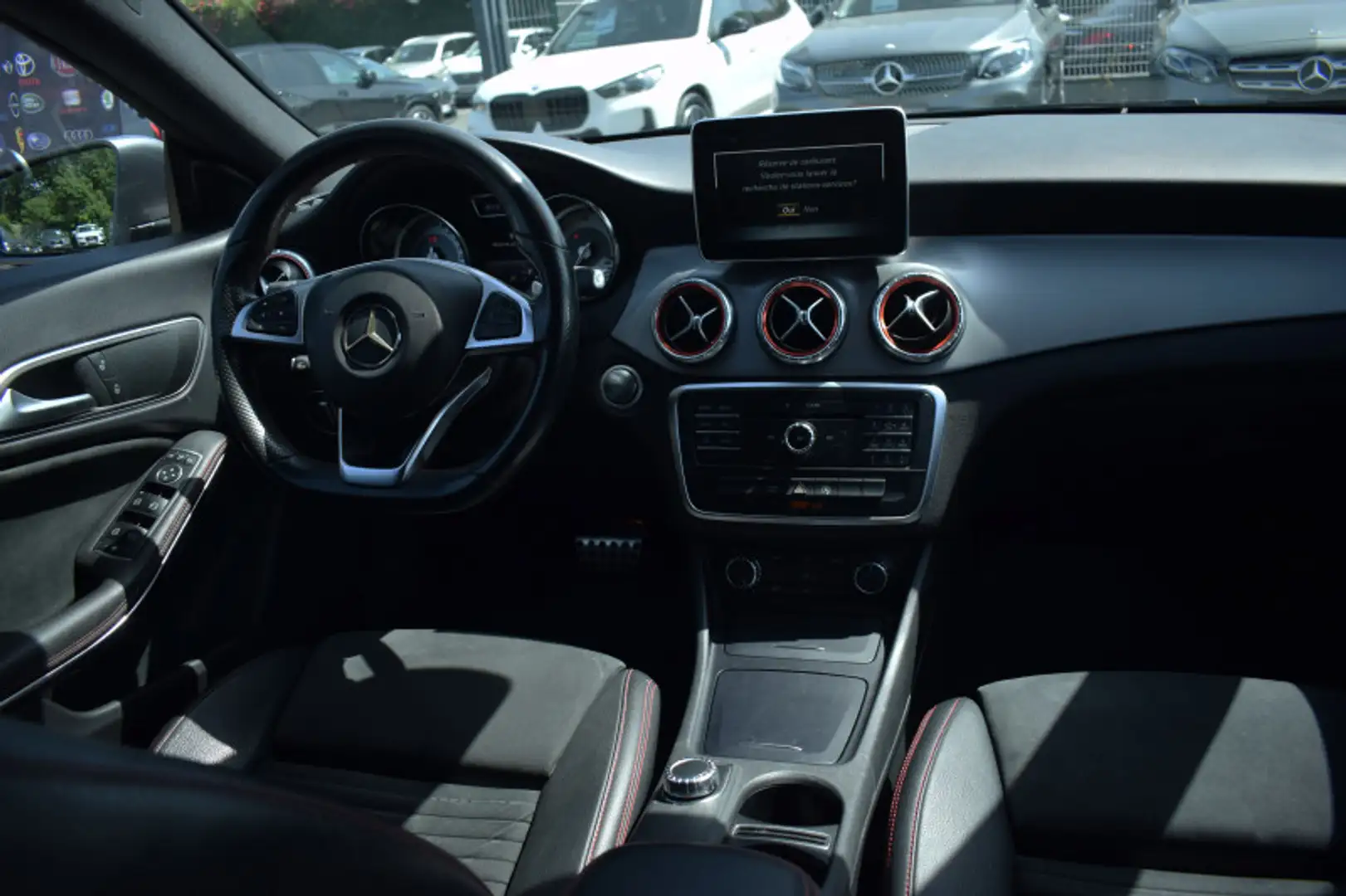 Mercedes-Benz CLA 200 200 D FASCINATION 7G-DCT Gris - 2