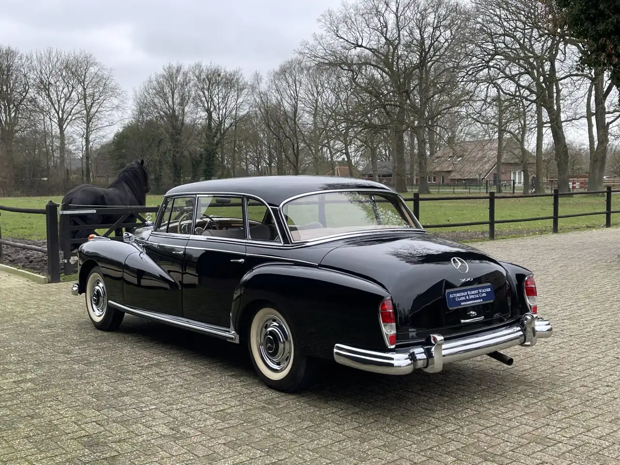 Mercedes-Benz 300 D Adenauer, gerestaureerd, Velours, foto 6