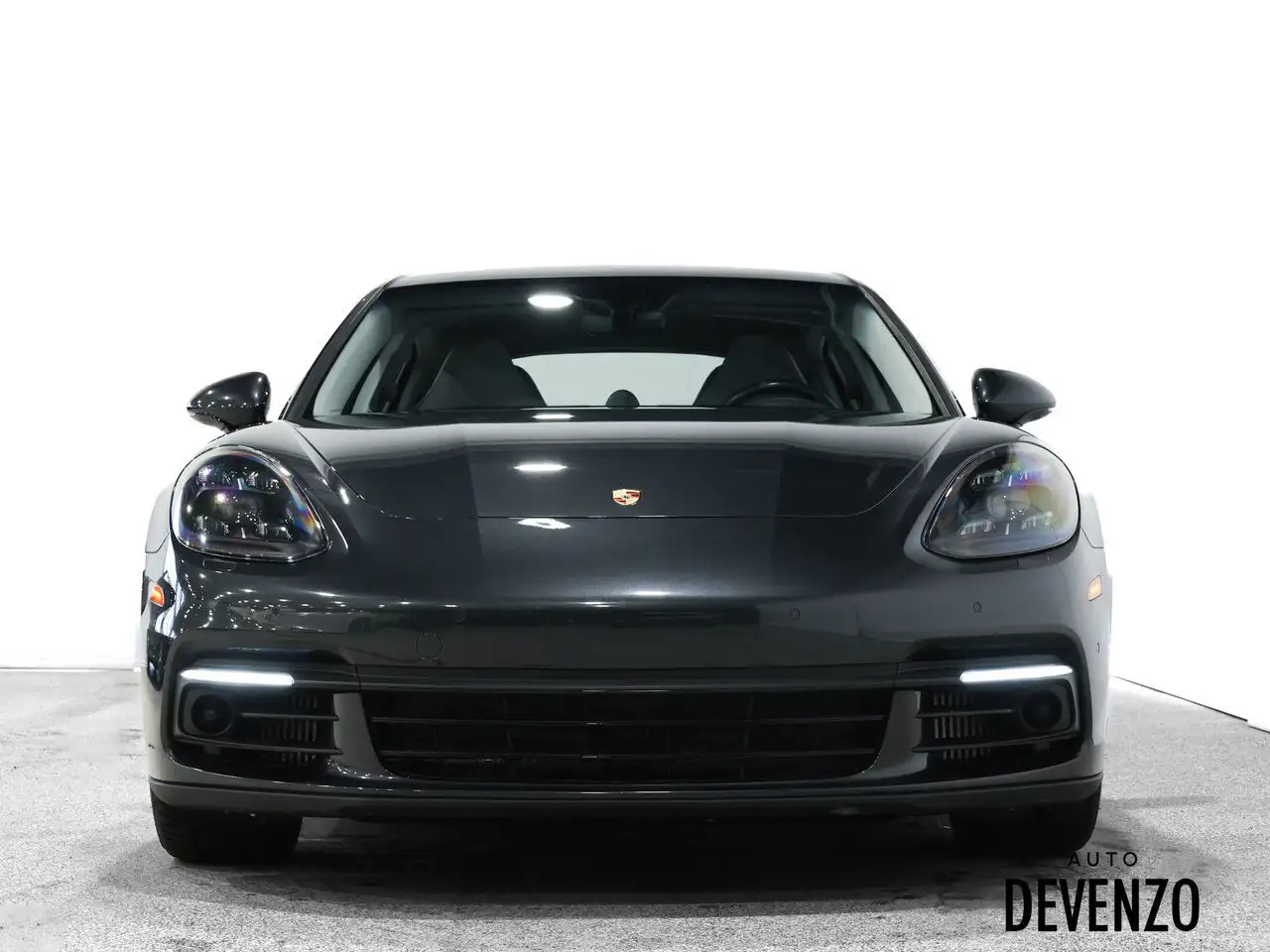 Porsche Panamera снимка Porsche Panamera