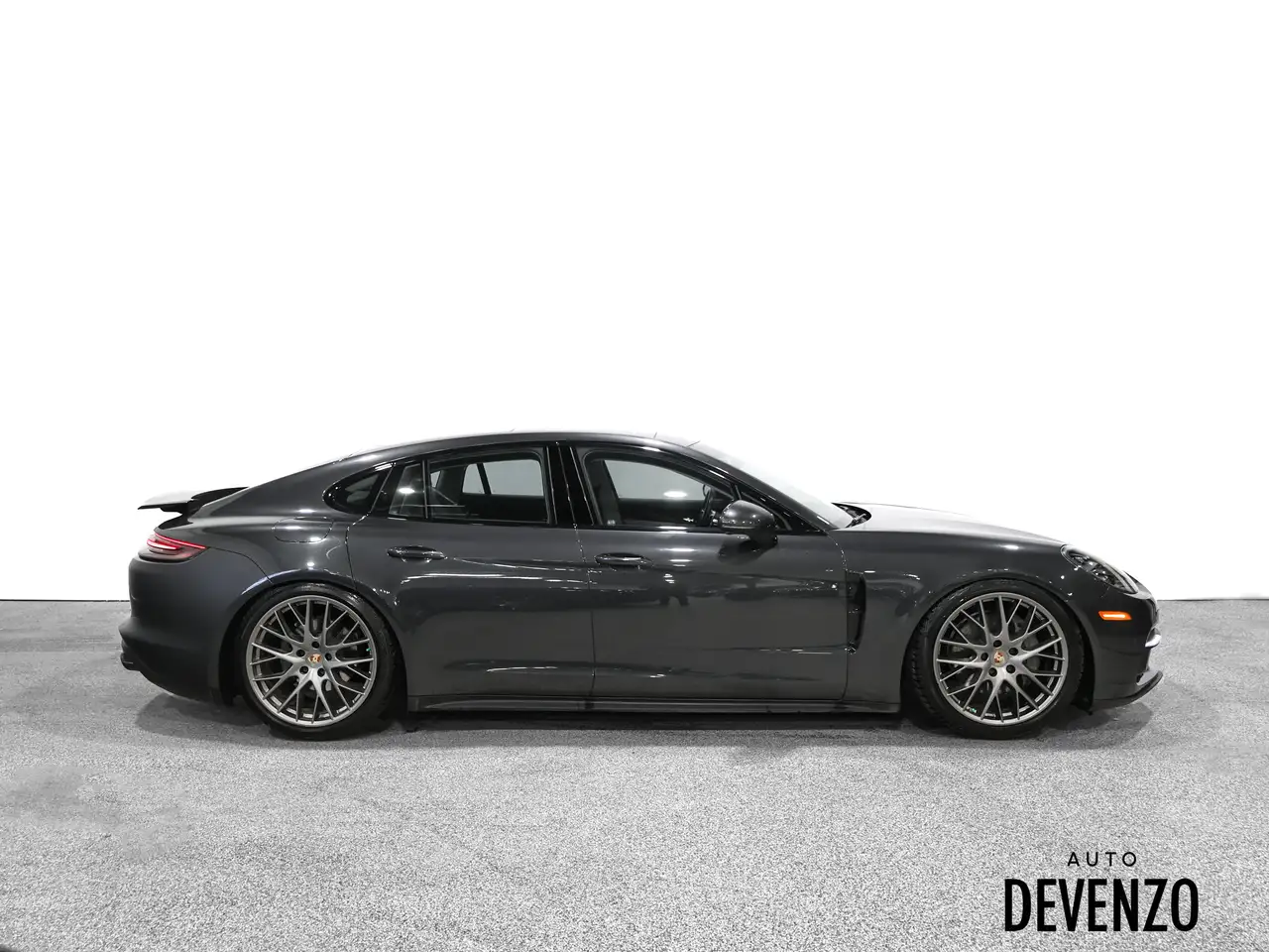 Porsche Panamera снимка Porsche Panamera