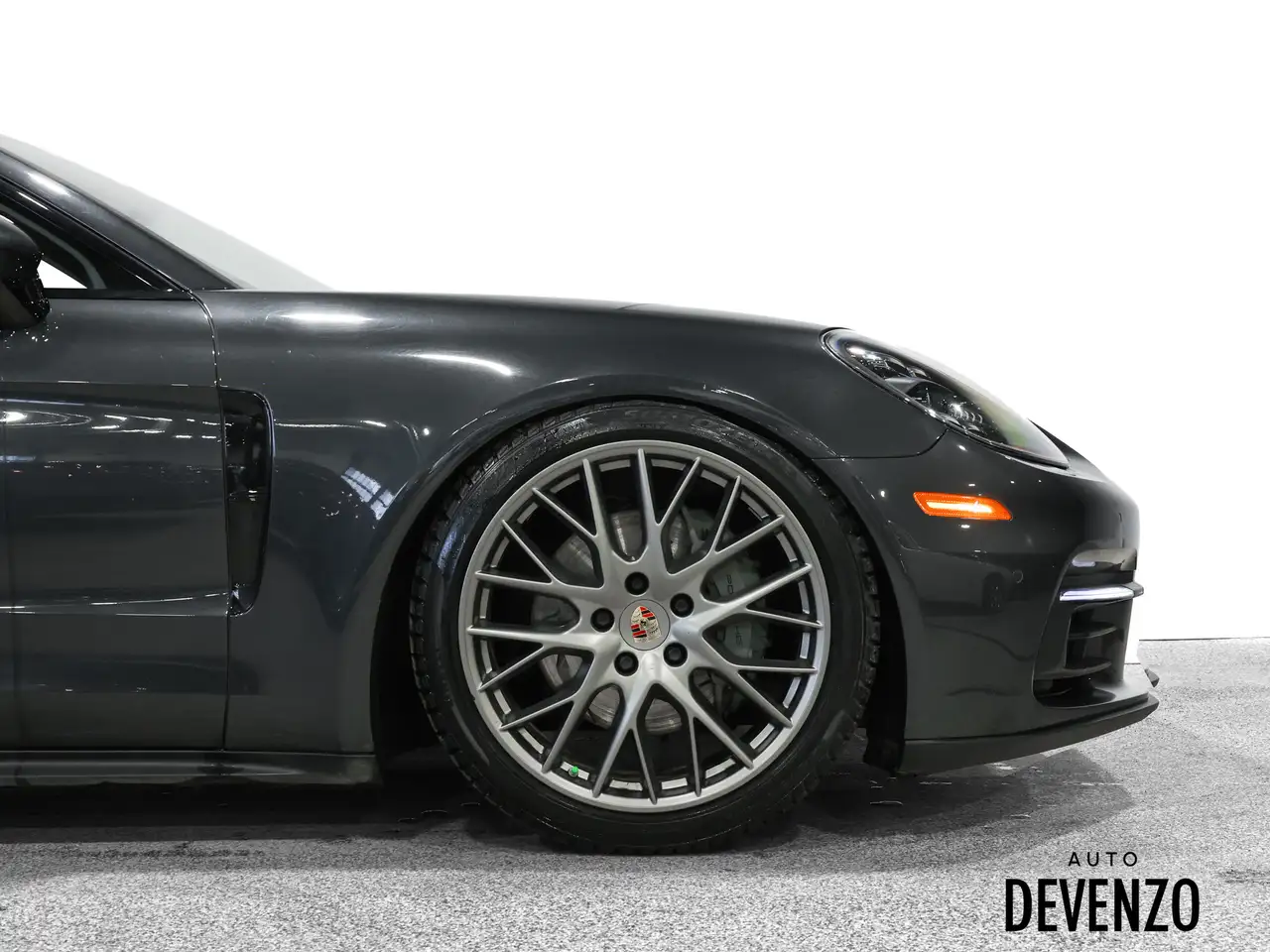 Porsche Panamera снимка Porsche Panamera