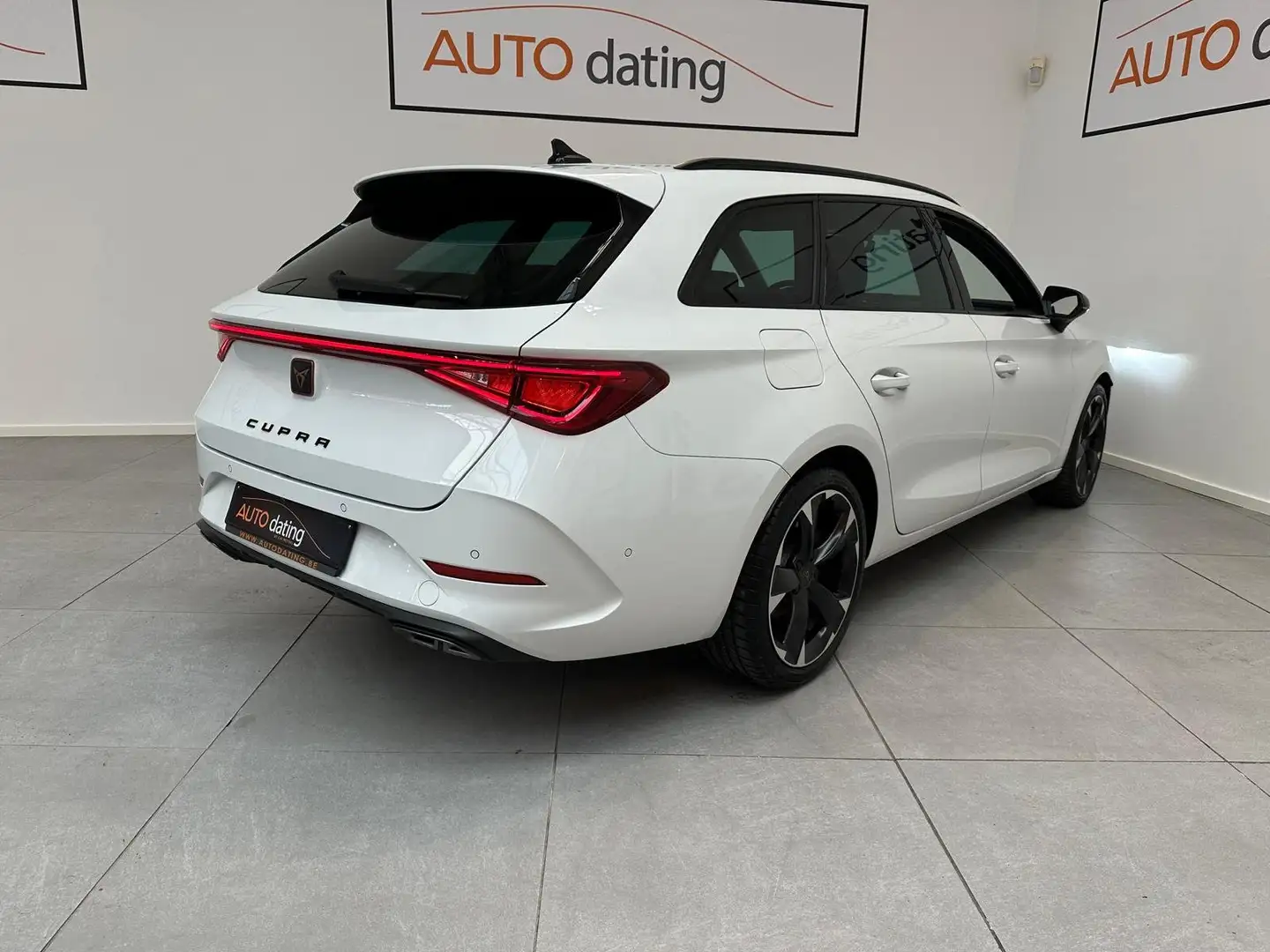CUPRA Leon Leon ST 1.5 eTSI MHEV DSG Wit - 2