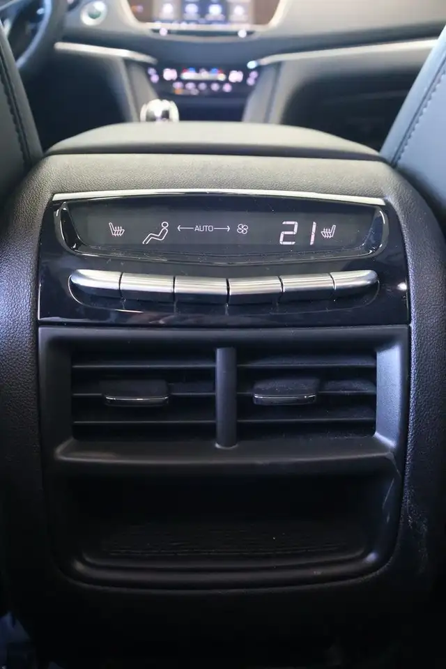 Cadillac XT5 снимка Cadillac XT5