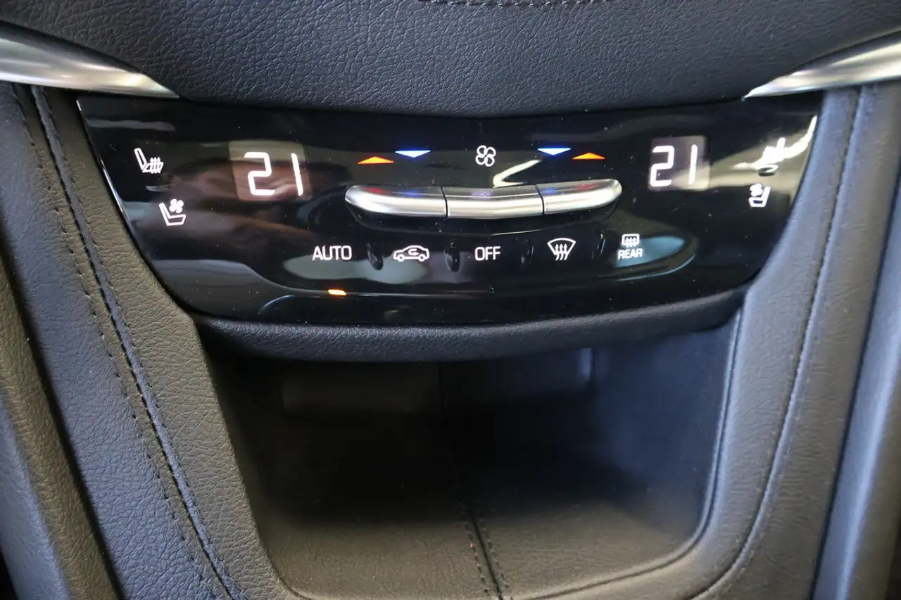 Cadillac XT5 снимка Cadillac XT5