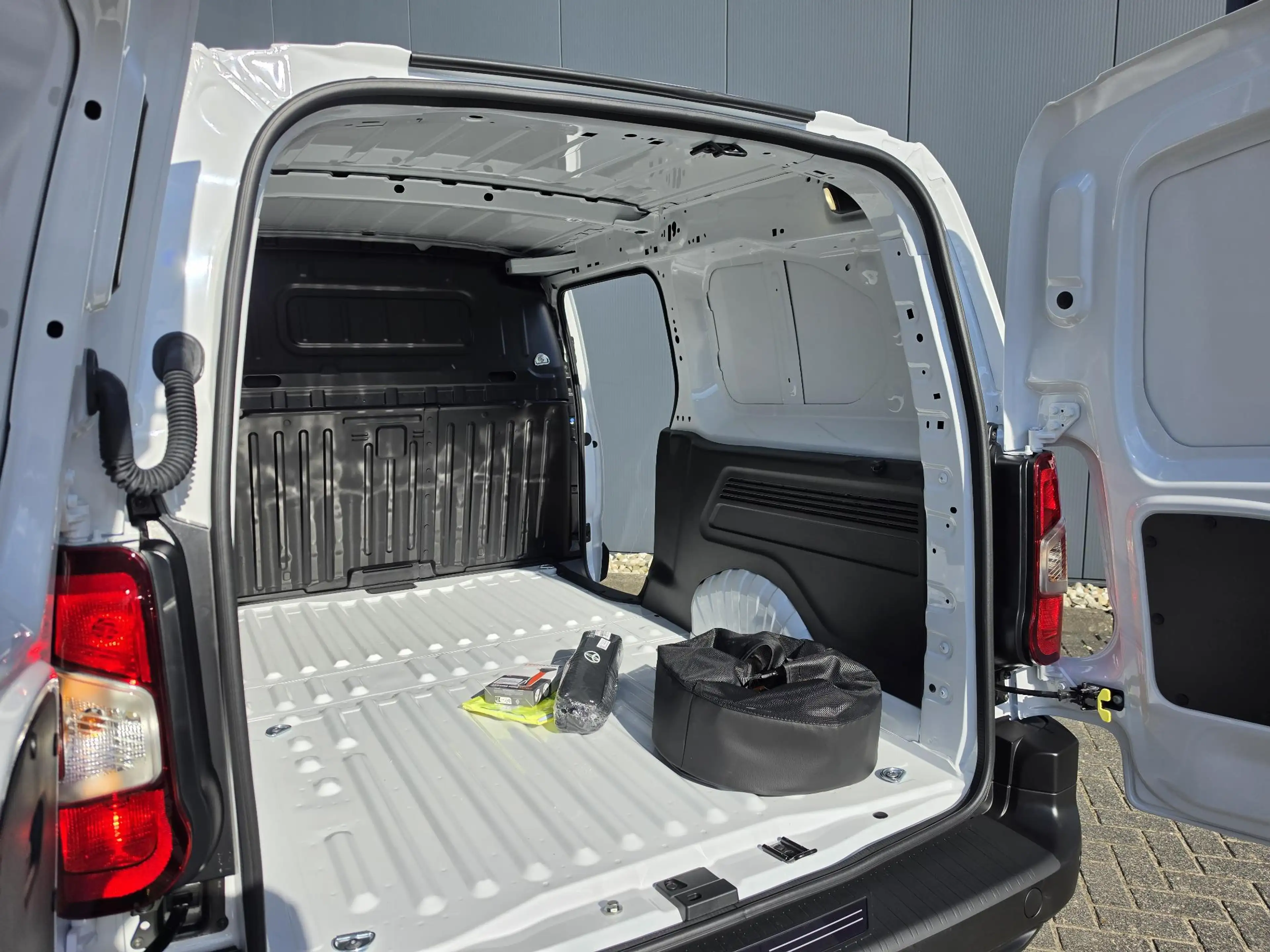 Toyota Proace City Long Electric 10th Anniversary 50 kWh L2 | Nieuw o — photo 10