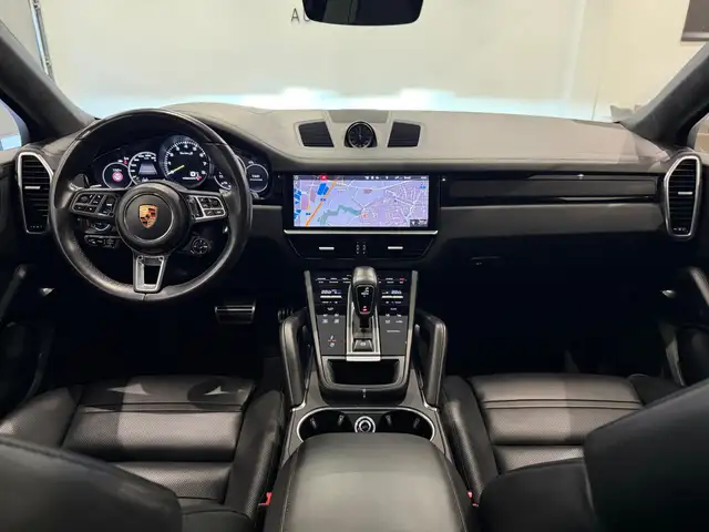 Porsche Cayenne Coupe Turbo S E-Hybrid**PANO**NACHTSICHT**BOSE**H Ansicht 36