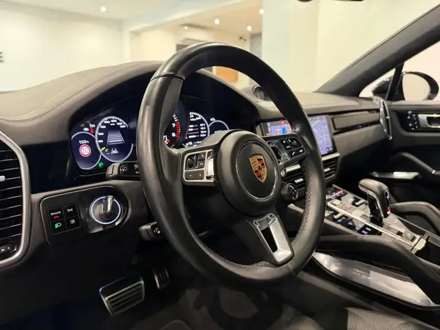 Porsche Cayenne Coupe Turbo S E-Hybrid**PANO**NACHTSICHT**BOSE**H Ansicht 21
