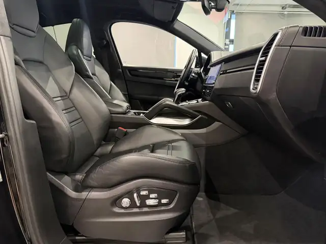 Porsche Cayenne Coupe Turbo S E-Hybrid**PANO**NACHTSICHT**BOSE**H Ansicht 39