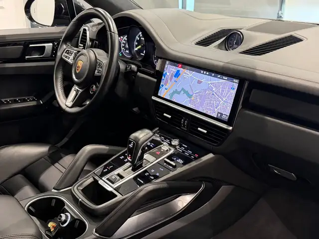 Porsche Cayenne Coupe Turbo S E-Hybrid**PANO**NACHTSICHT**BOSE**H Ansicht 37