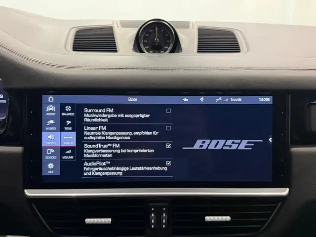 Porsche Cayenne Coupe Turbo S E-Hybrid**PANO**NACHTSICHT**BOSE**H Ansicht 32