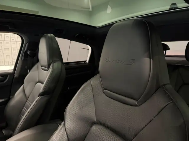Porsche Cayenne Coupe Turbo S E-Hybrid**PANO**NACHTSICHT**BOSE**H Ansicht 19