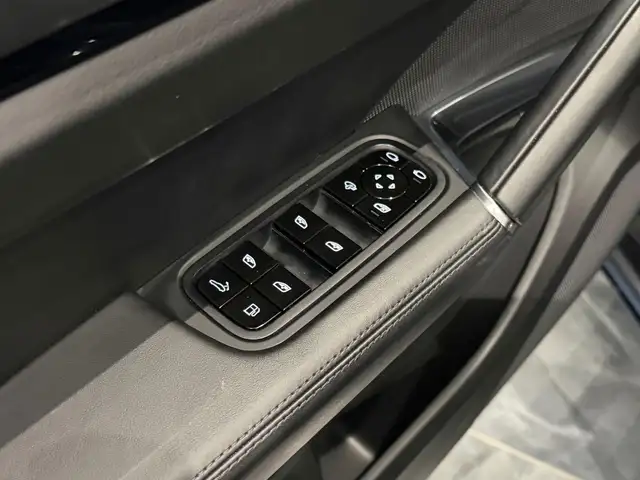 Porsche Cayenne Coupe Turbo S E-Hybrid**PANO**NACHTSICHT**BOSE**H Ansicht 14