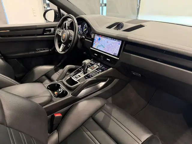 Porsche Cayenne Coupe Turbo S E-Hybrid**PANO**NACHTSICHT**BOSE**H Ansicht 38