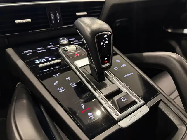 Porsche Cayenne Coupe Turbo S E-Hybrid**PANO**NACHTSICHT**BOSE**H Ansicht 34