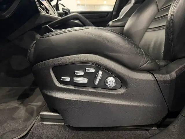 Porsche Cayenne Coupe Turbo S E-Hybrid**PANO**NACHTSICHT**BOSE**H Ansicht 18