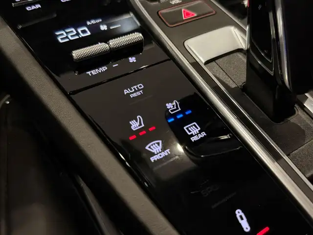 Porsche Cayenne Coupe Turbo S E-Hybrid**PANO**NACHTSICHT**BOSE**H Ansicht 35