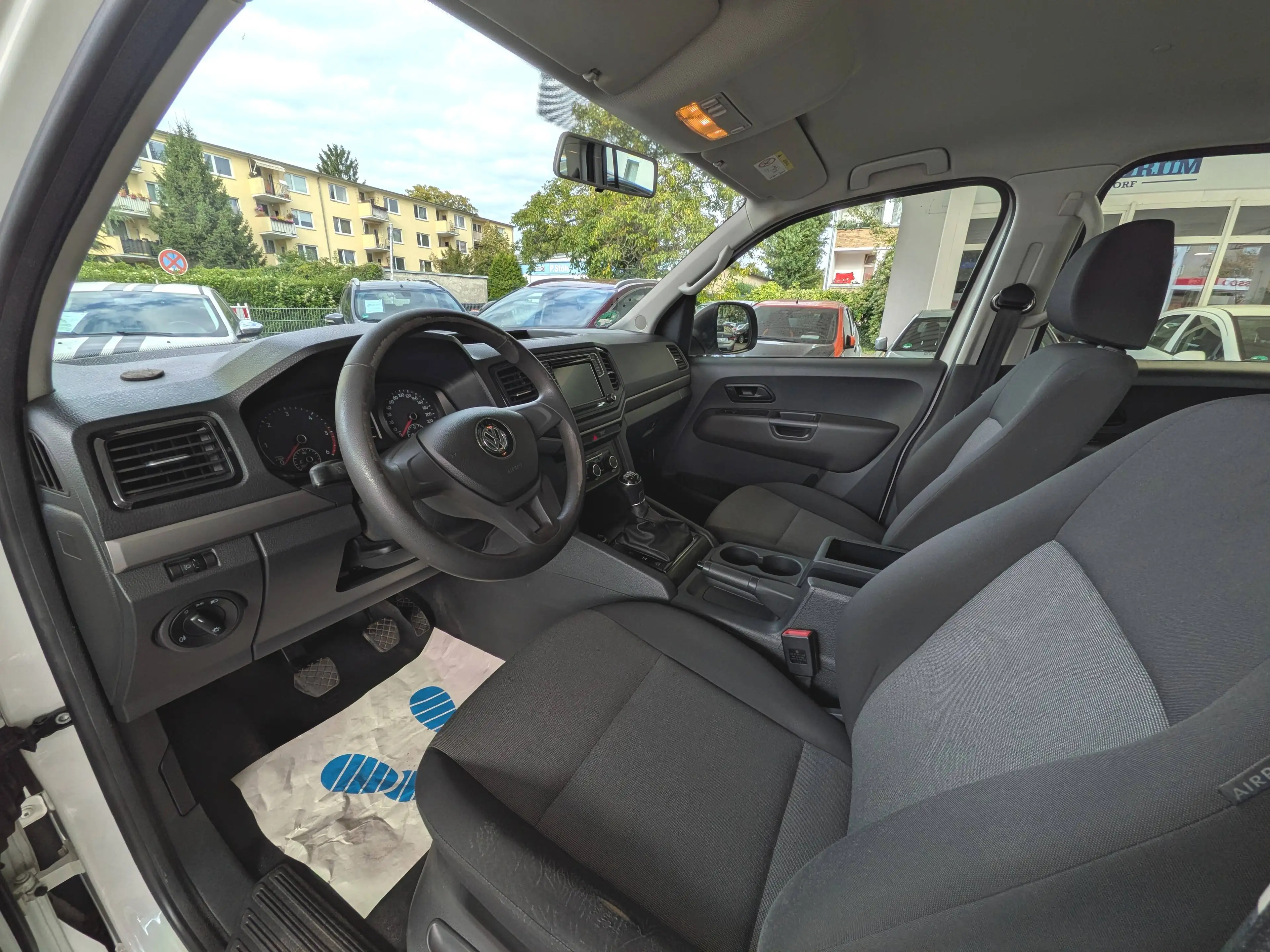 Volkswagen Amarok Trendline DoubleCab--1.Hand-TÜV/AU NEU-- — photo 9
