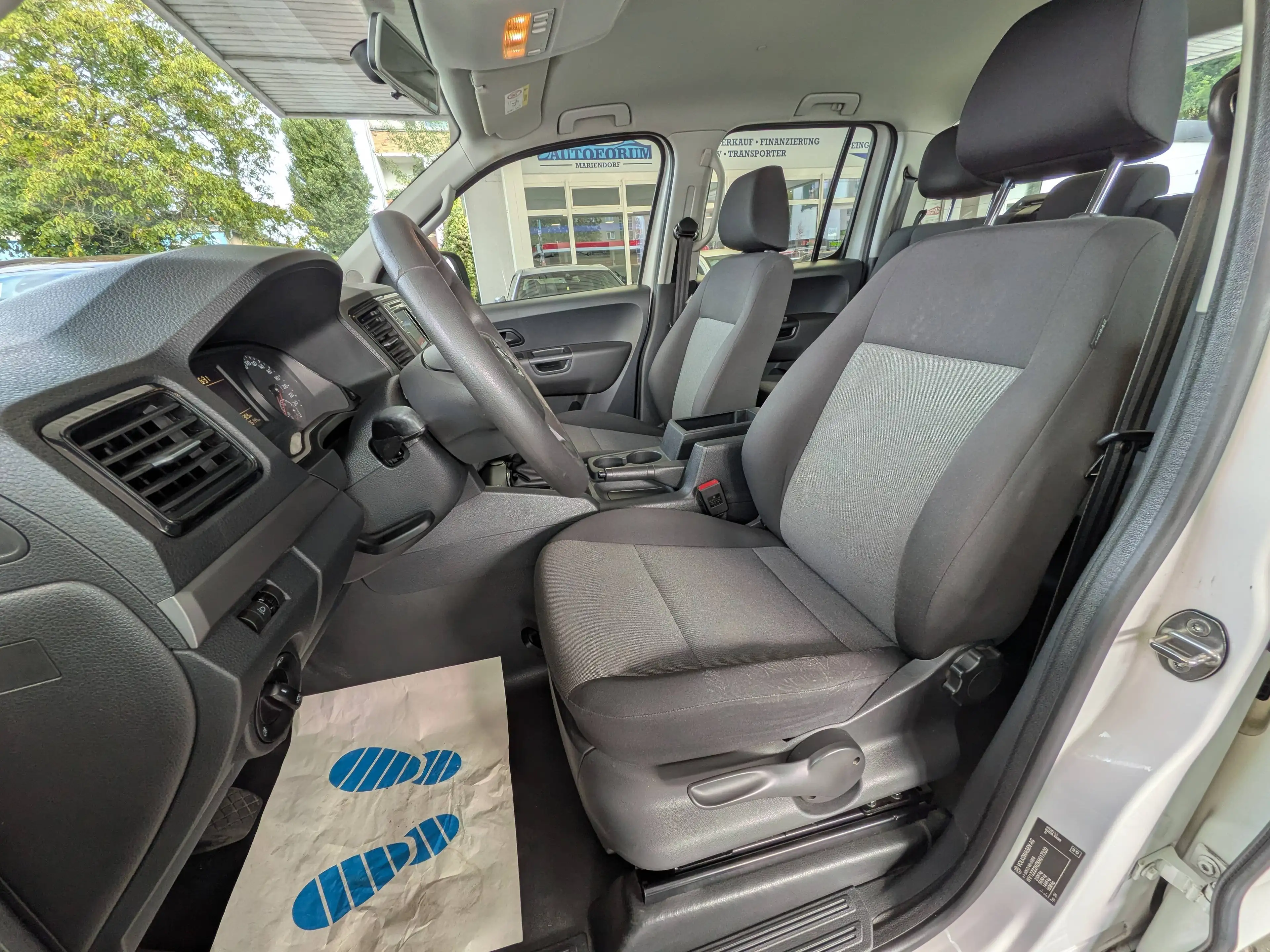 Volkswagen Amarok Trendline DoubleCab--1.Hand-TÜV/AU NEU-- — photo 10