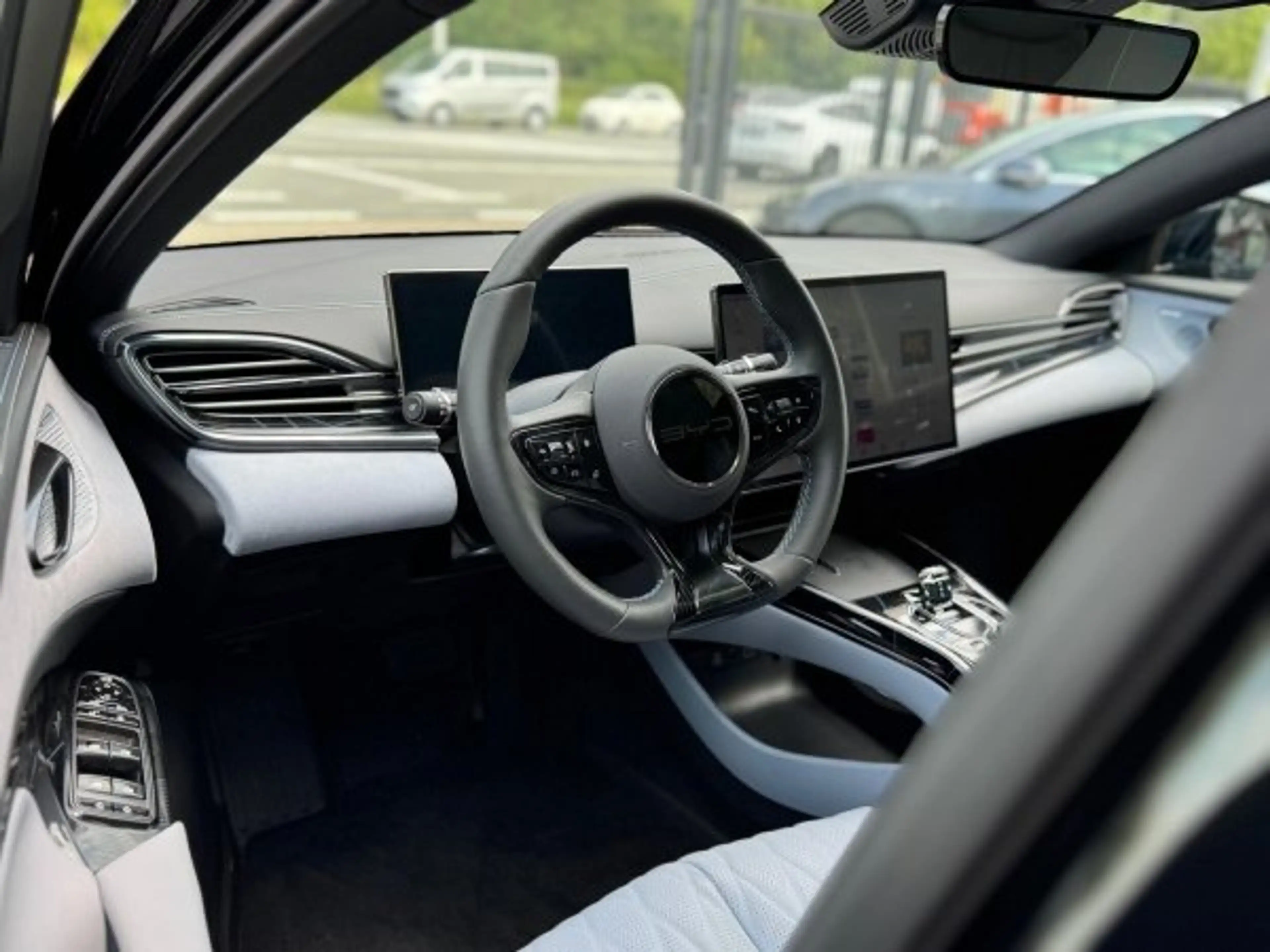 BYD Seal 82.5 kWh / DESIGN / 360° / MEMORY / PANO / SFEE — photo 14