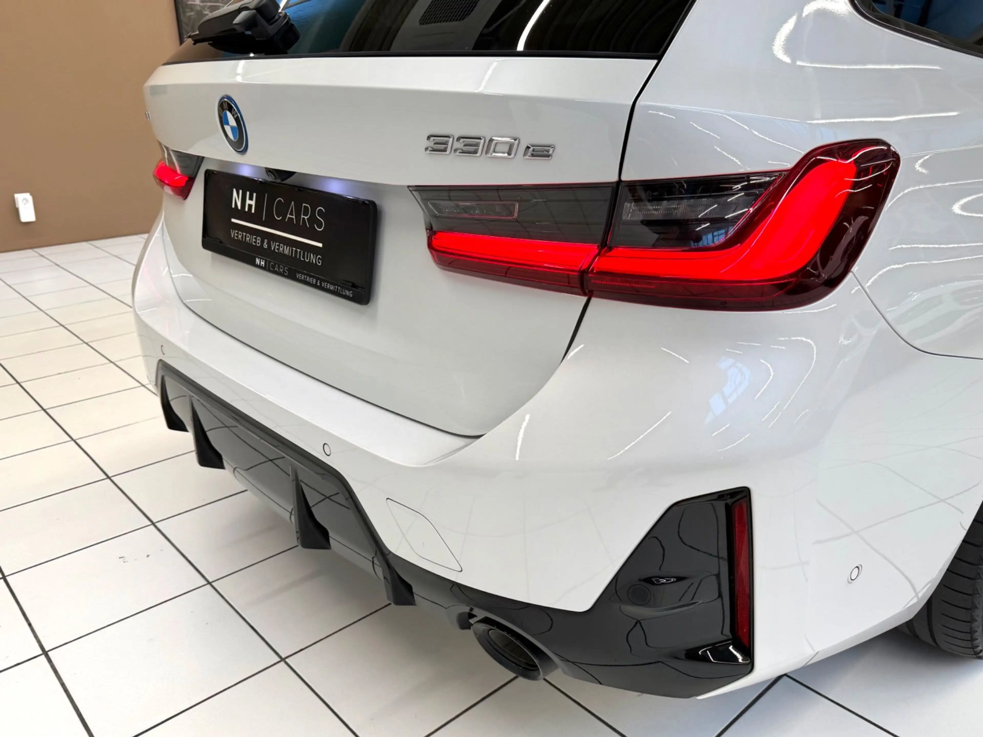 BMW 330 e PHEV xDrive Touring/DrivingAssist/Angängerkuppl — photo 12