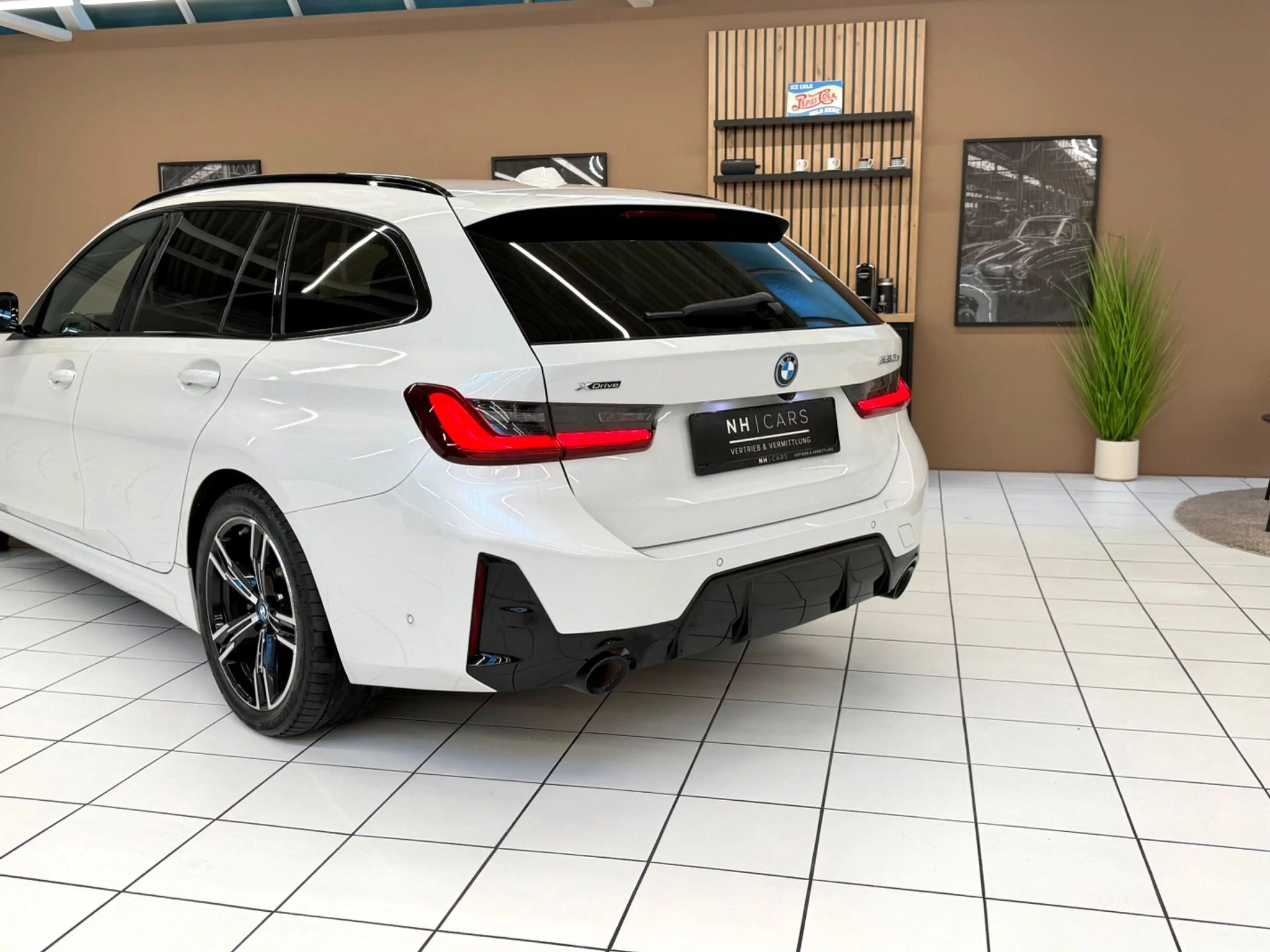 BMW 330 e PHEV xDrive Touring/DrivingAssist/Angängerkuppl — photo 7