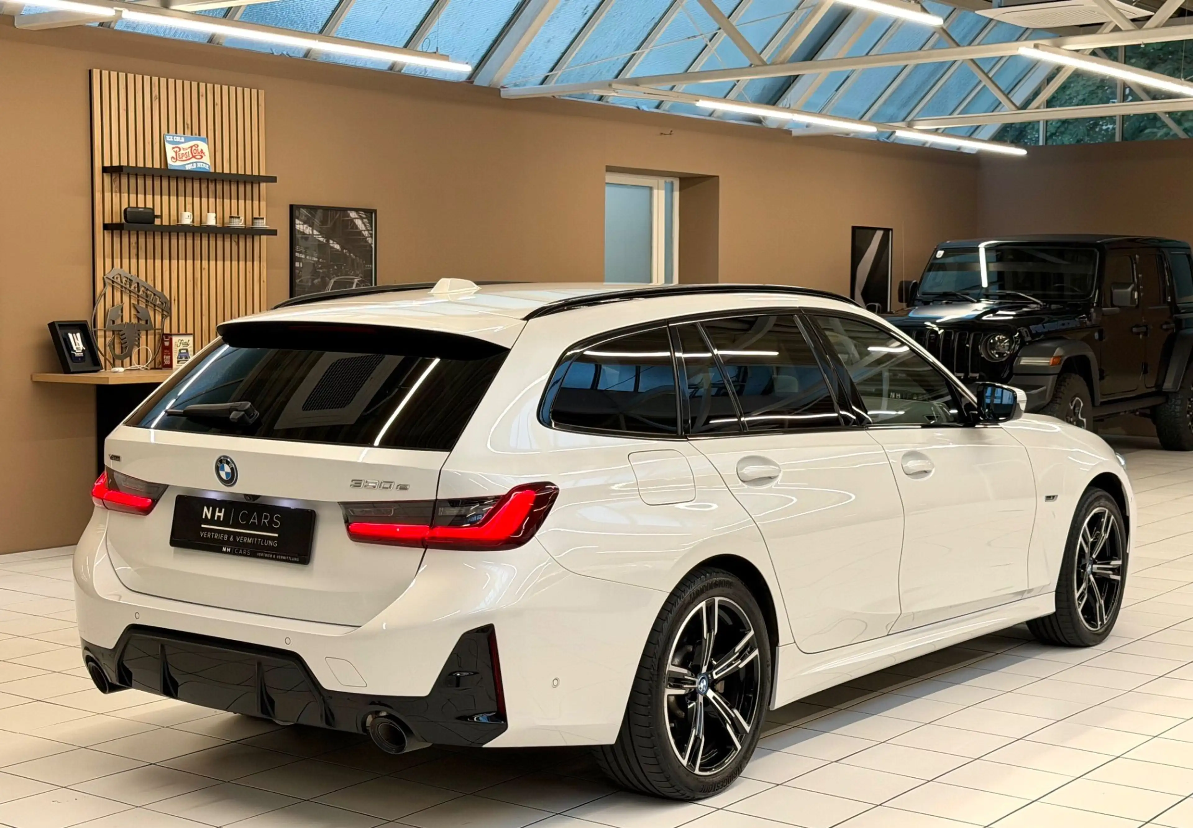 BMW 330 e PHEV xDrive Touring/DrivingAssist/Angängerkuppl — photo 6