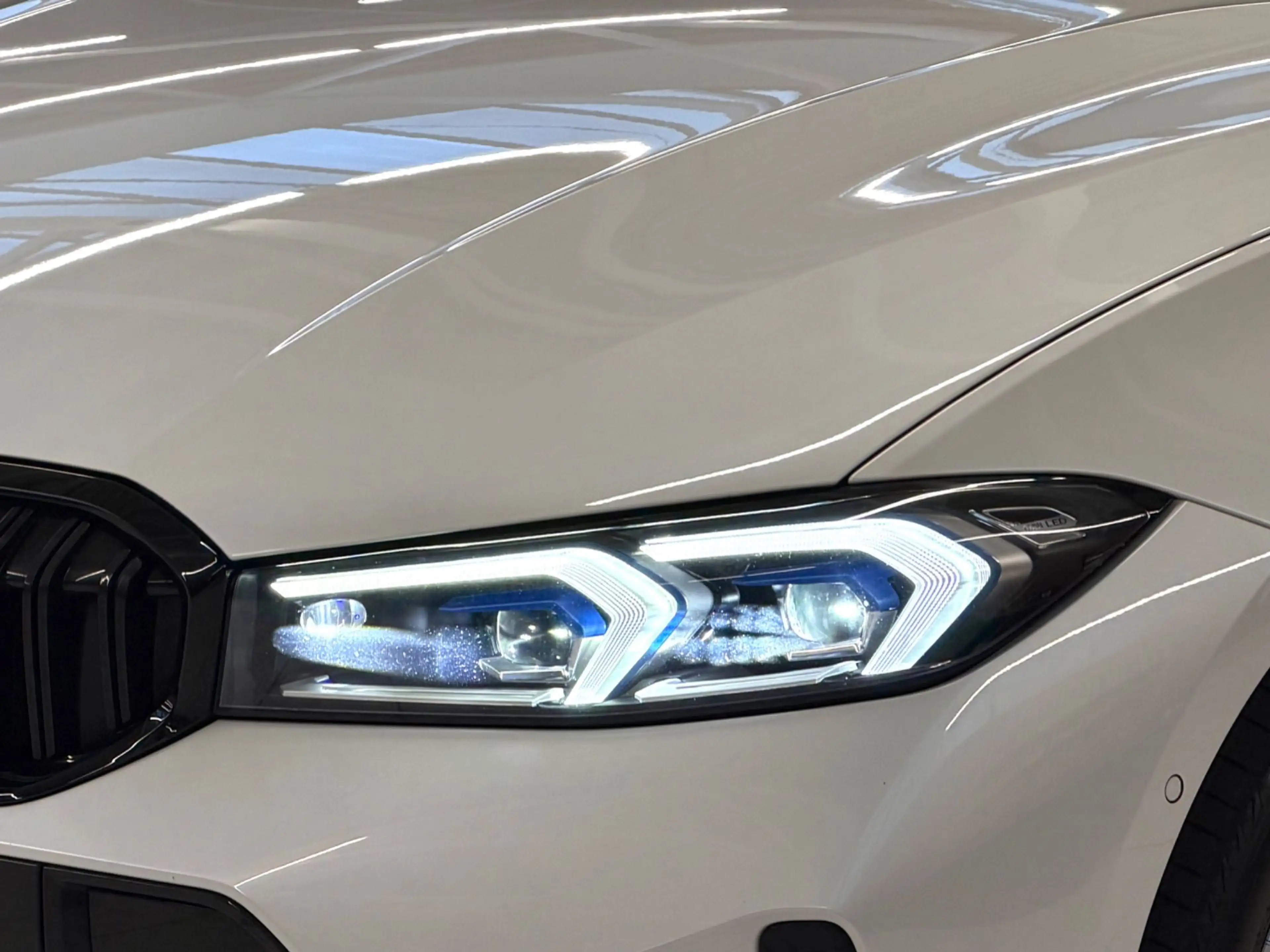 BMW 330 e PHEV xDrive Touring/DrivingAssist/Angängerkuppl — photo 10