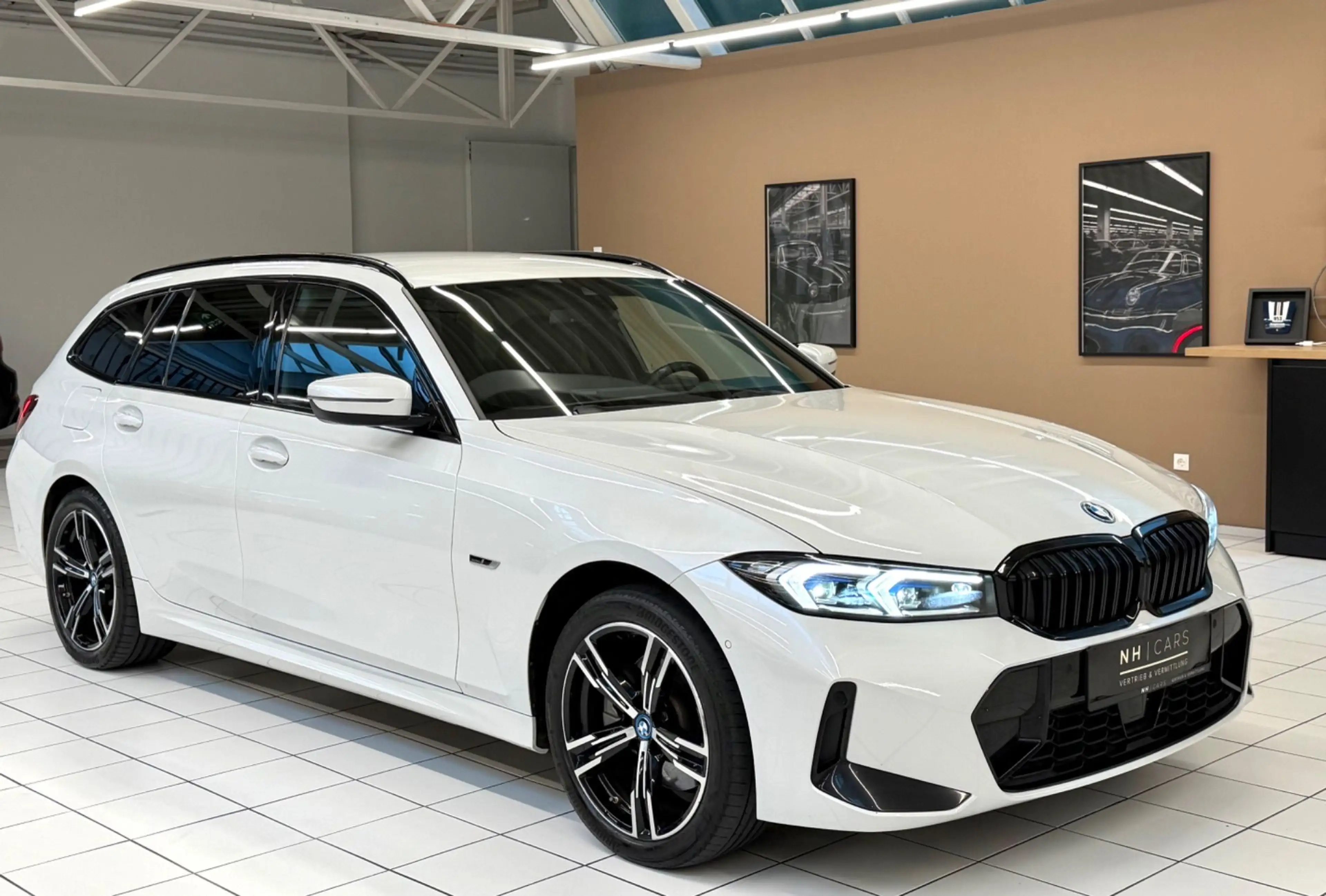 BMW 330 e PHEV xDrive Touring/DrivingAssist/Angängerkuppl