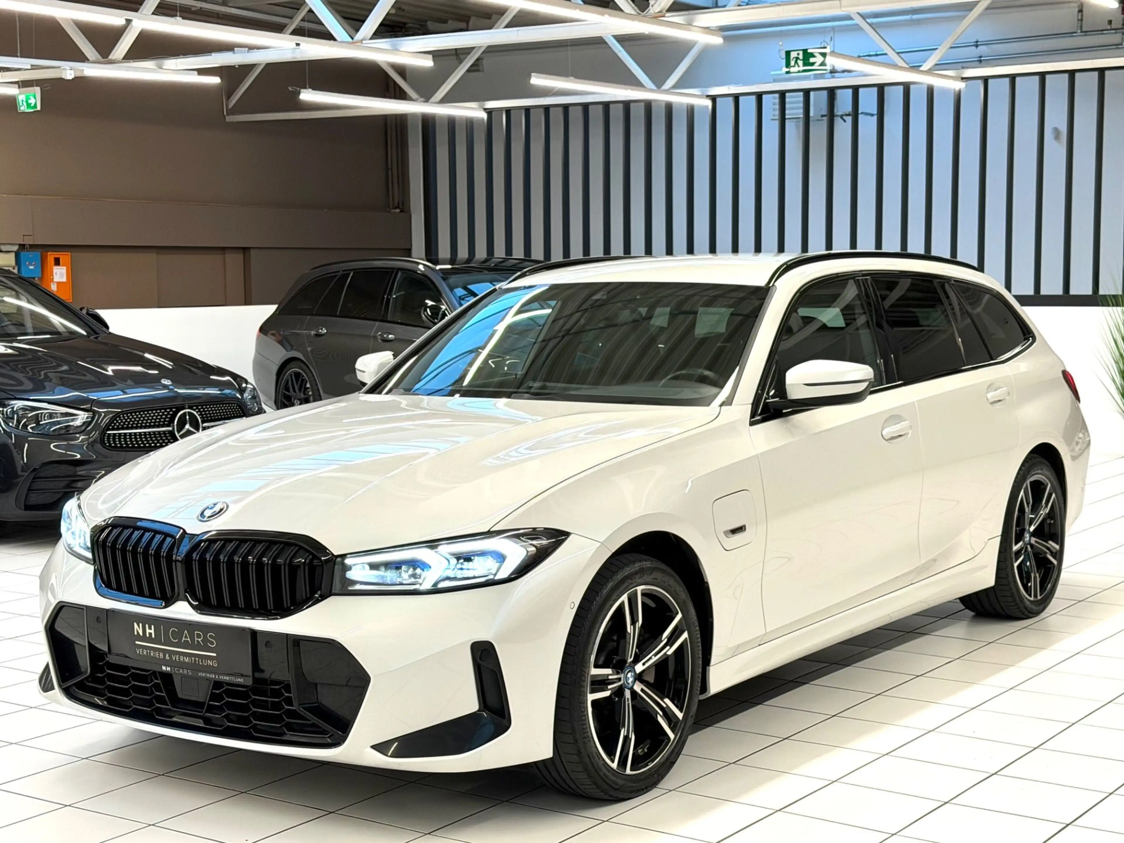 BMW 330 e PHEV xDrive Touring/DrivingAssist/Angängerkuppl — photo 3