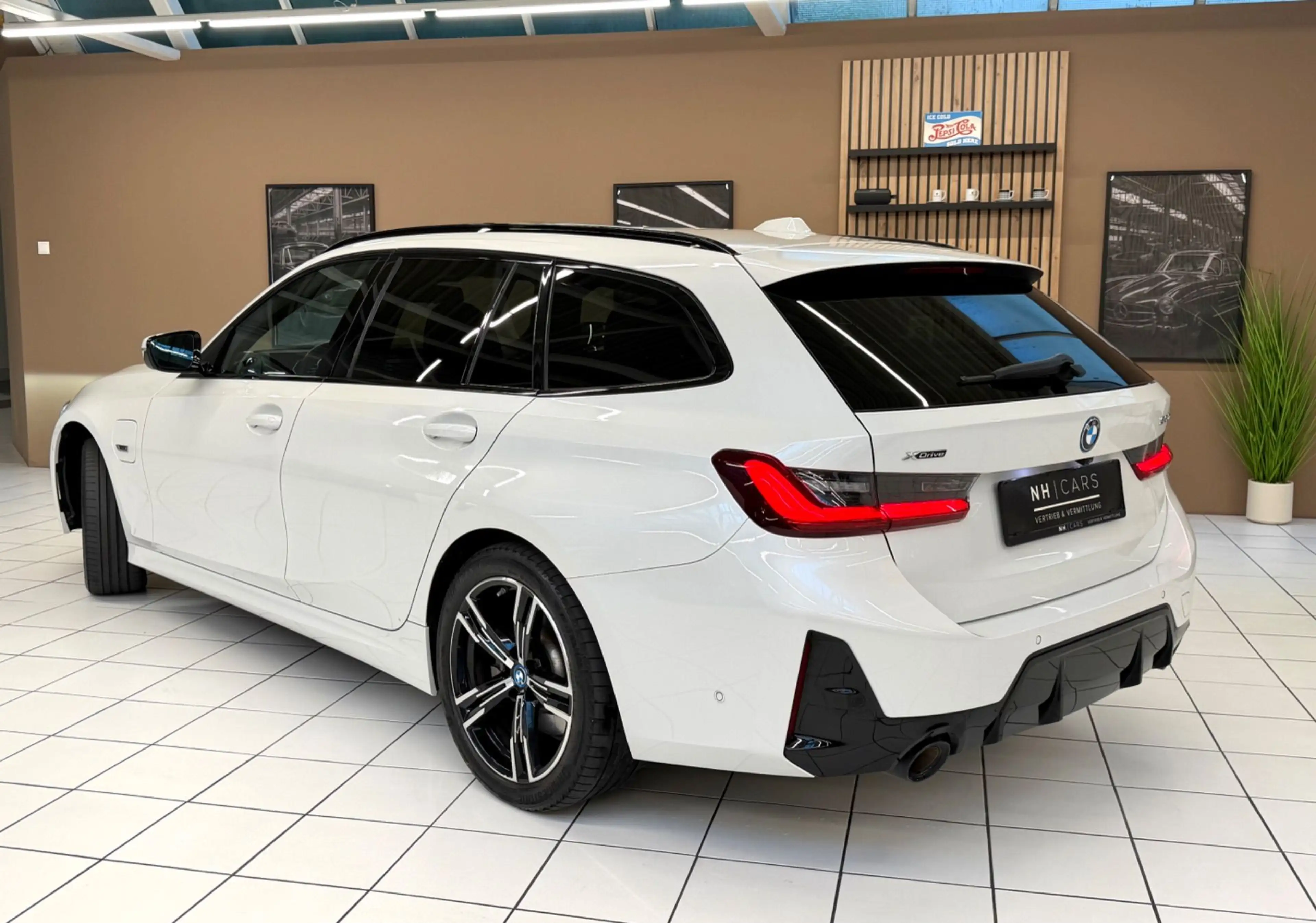 BMW 330 e PHEV xDrive Touring/DrivingAssist/Angängerkuppl — photo 4