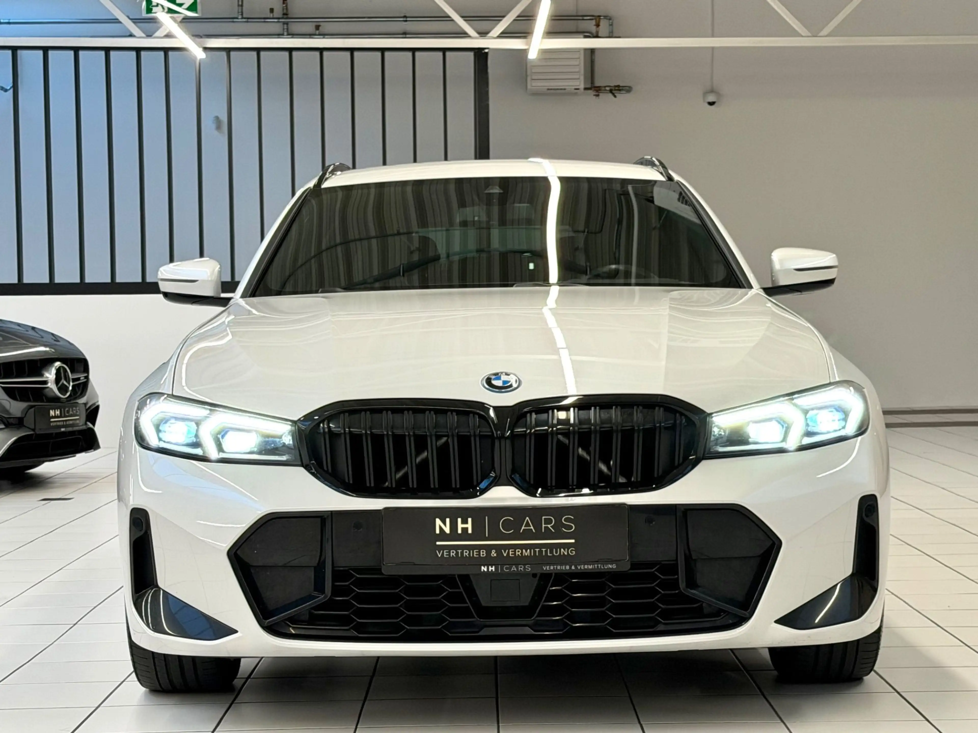 BMW 330 e PHEV xDrive Touring/DrivingAssist/Angängerkuppl — photo 2