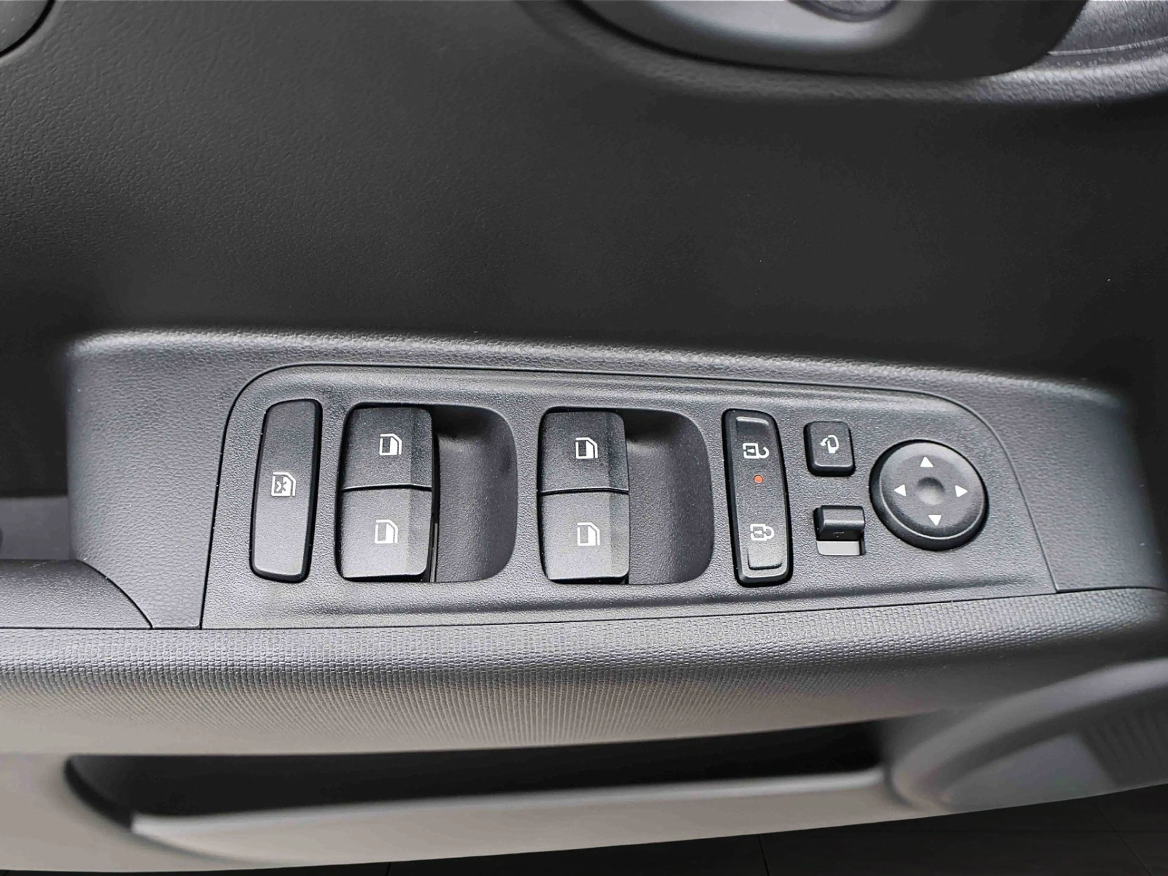 Hyundai Inster (01.01.2024-) INSTER Smart Line 49kWh r5s42-P1 — photo 10
