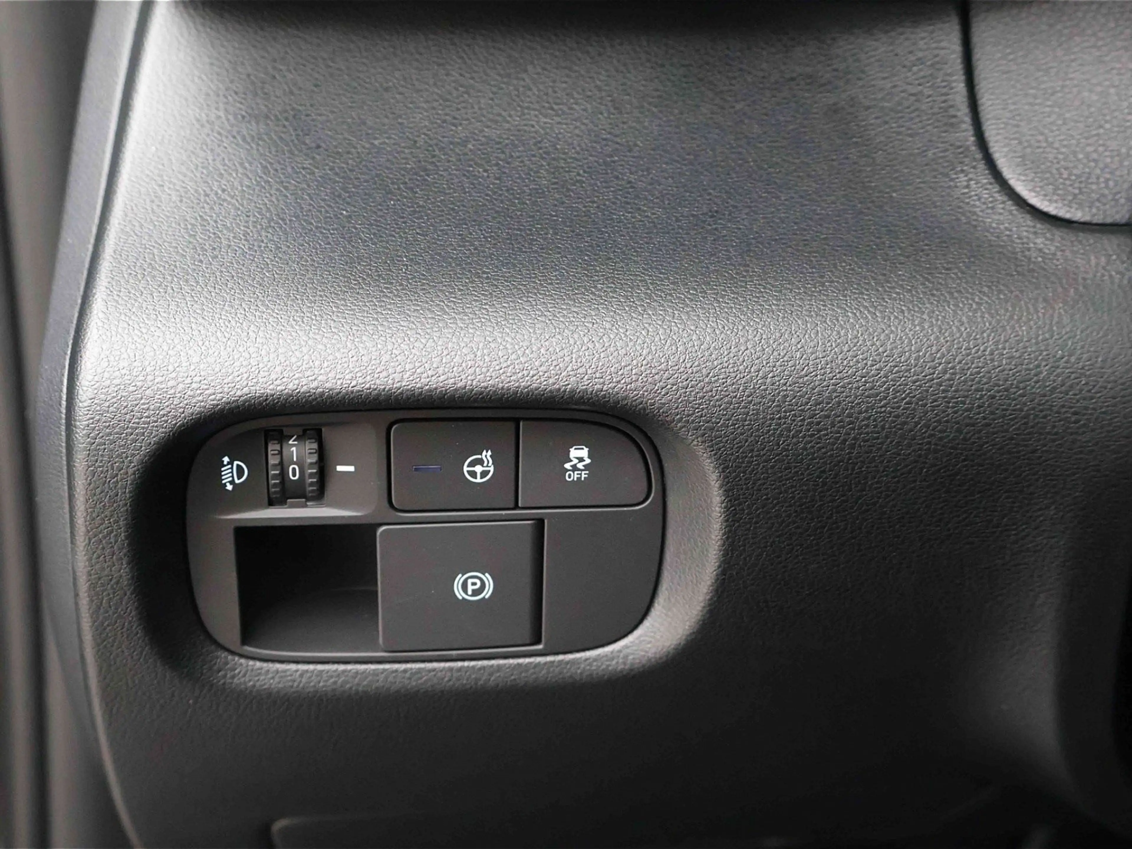Hyundai Inster (01.01.2024-) INSTER Smart Line 49kWh r5s42-P1 — photo 11