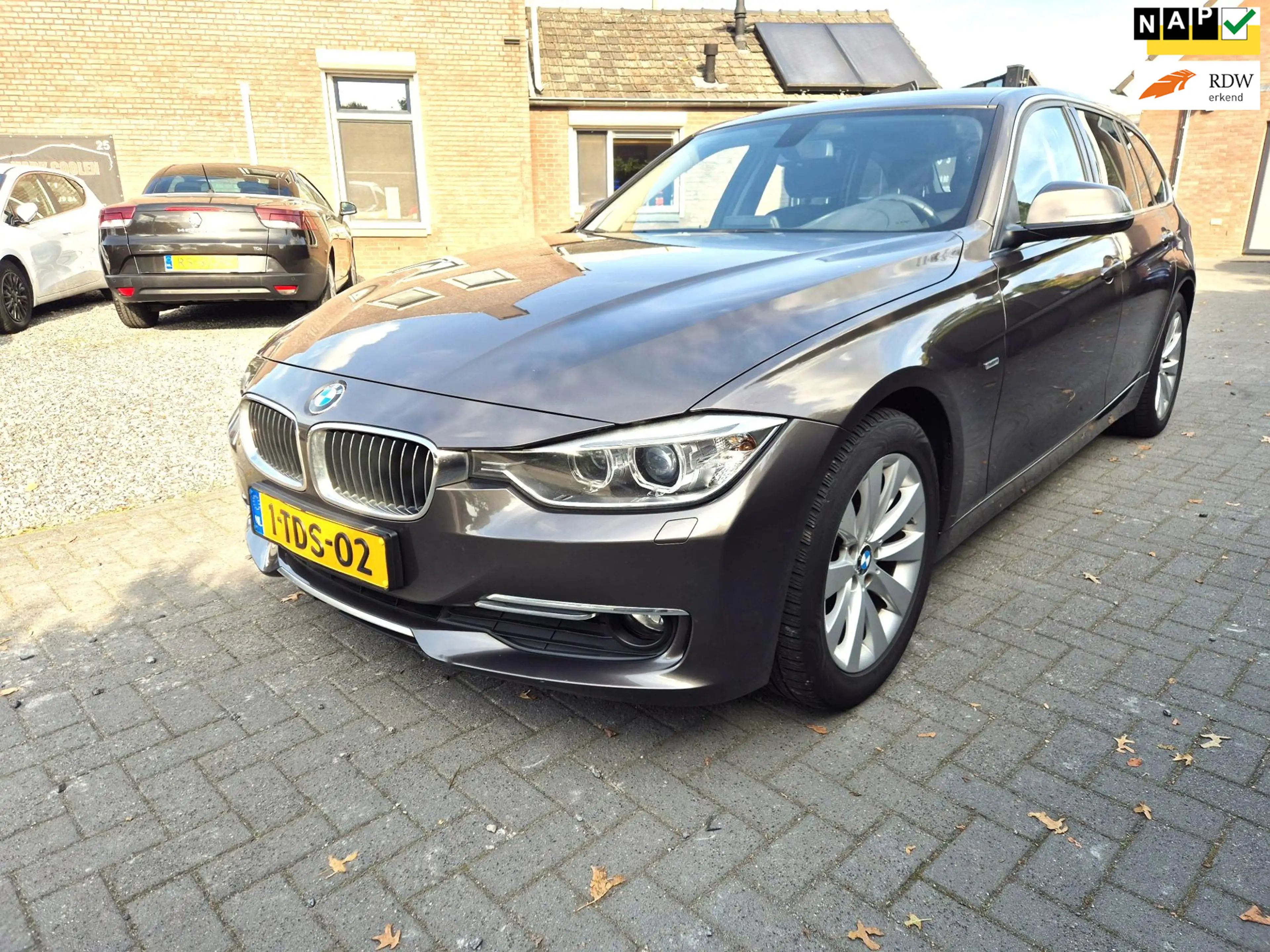 BMW 316 3-serie Touring 316i Executive Upgrade Navi Clima
