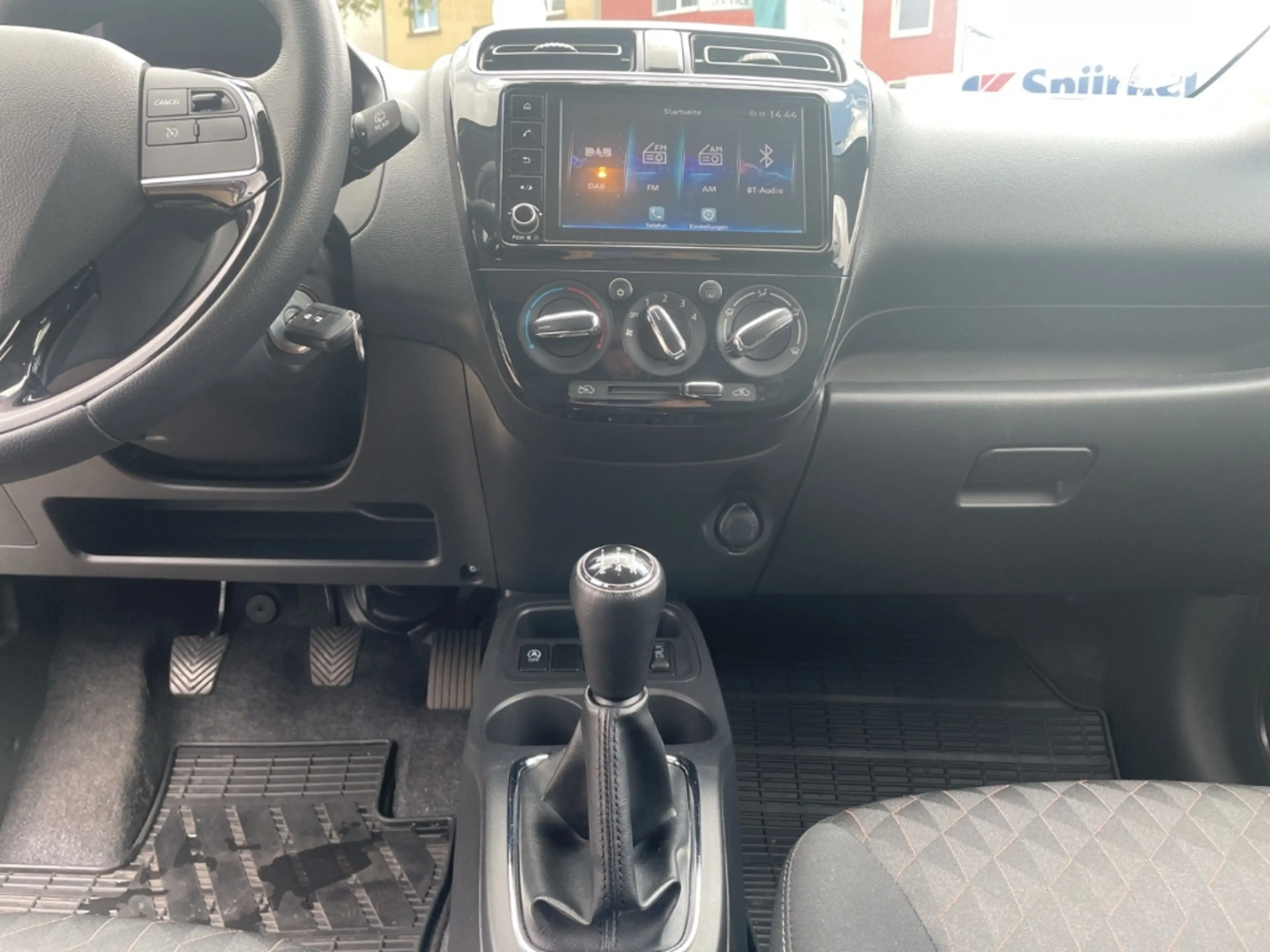 Mitsubishi Space Star Select+ , Android-Auto, Bluetooth, Sitzheizung — photo 10