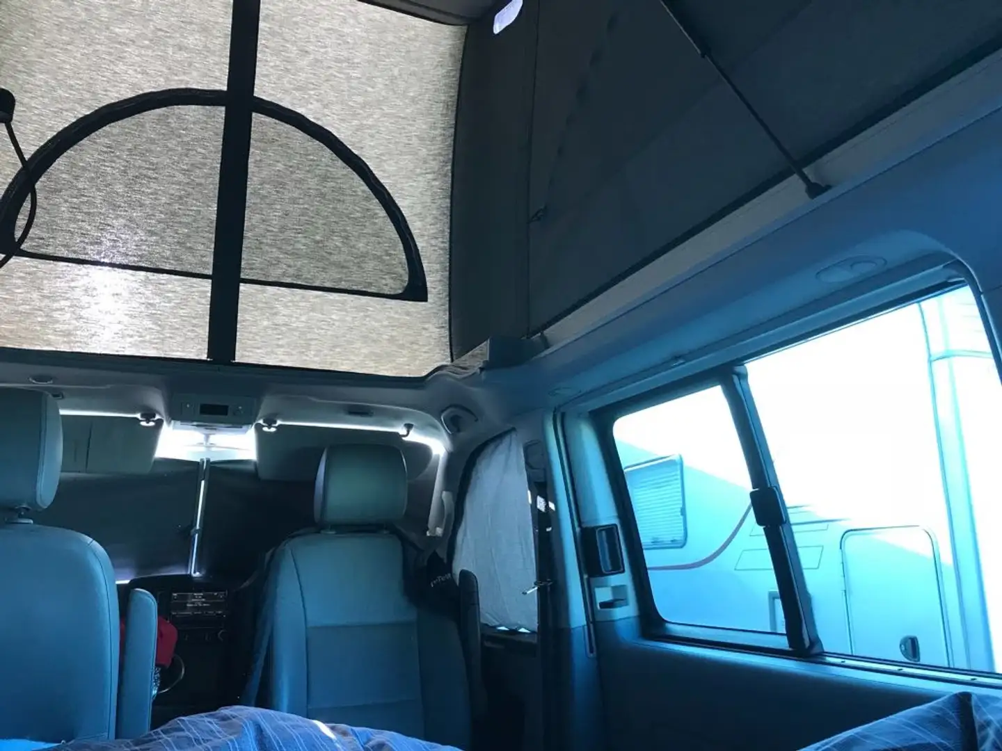 Volkswagen T5 California California 2.0Bi-TDI 4 Motion DSG Generation Negro - 2