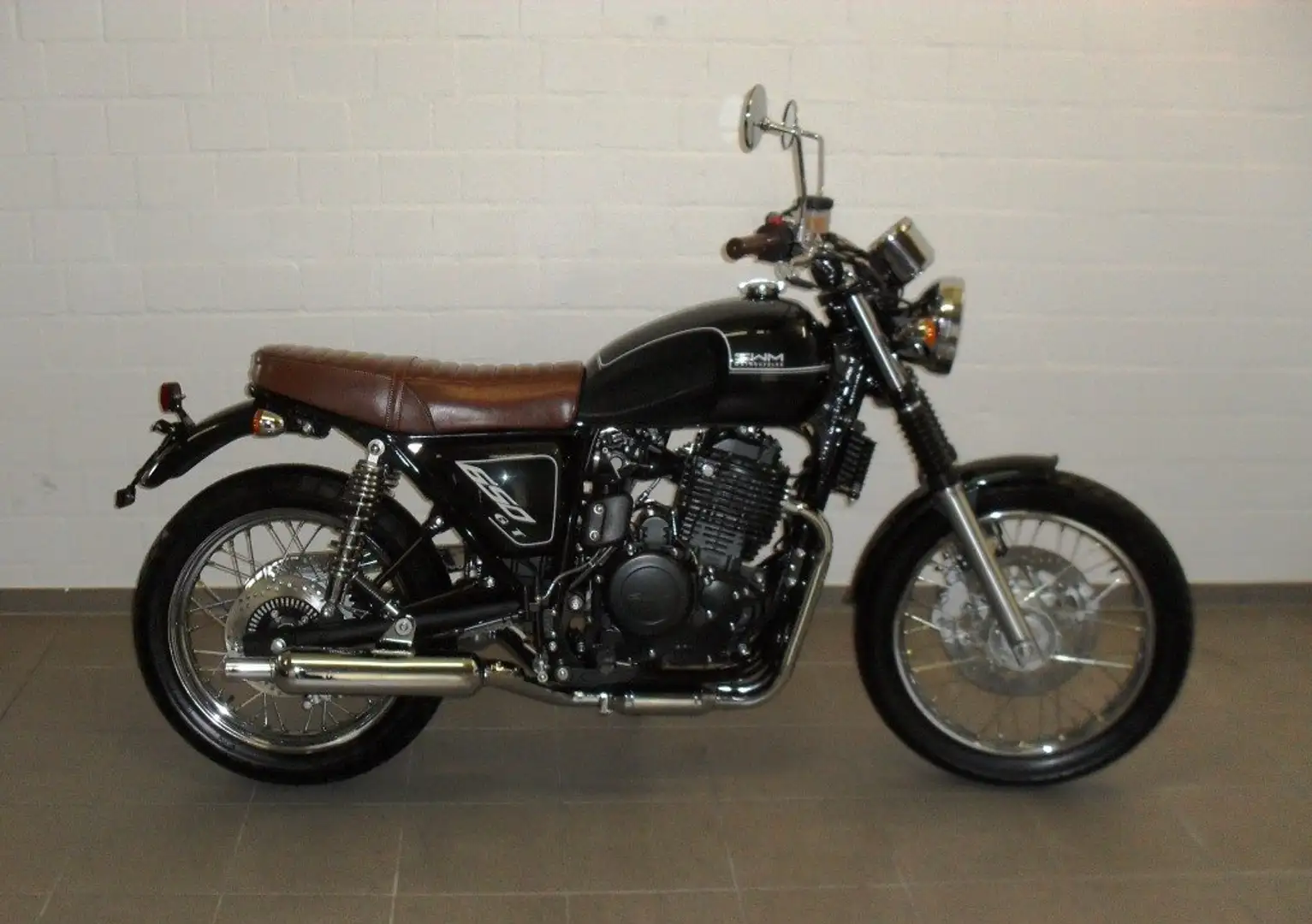 SWM Gran Turismo 650 Blau - 2