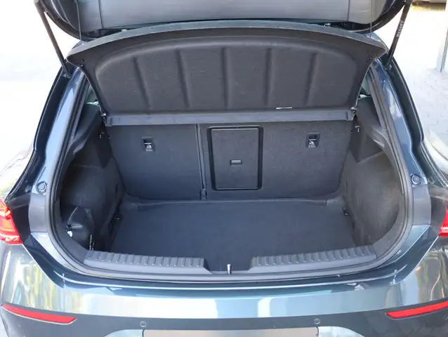 Cupra Leon view 13