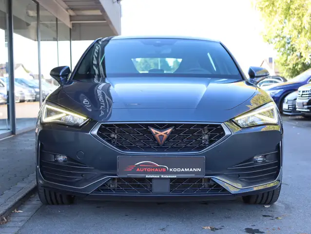 Cupra Leon view 5