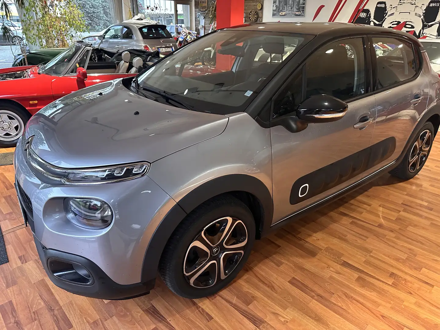 Citroen C3 1.2 puretech Shine s&s 83cv neopatentati my18 - 1