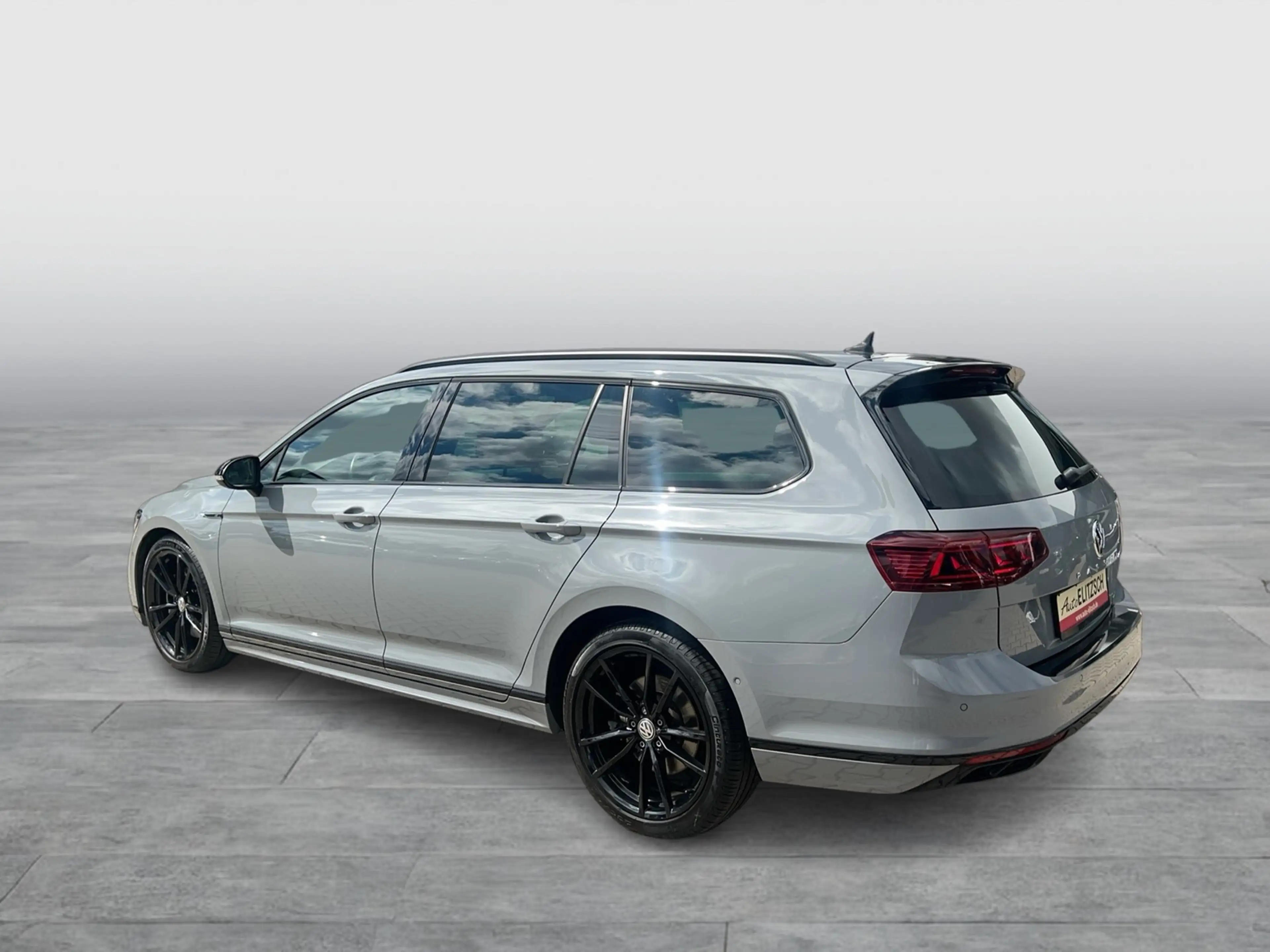 Volkswagen Passat Variant TDI Elegance DSG 4M Matrix Navi AID Leder ACC R... — photo 3
