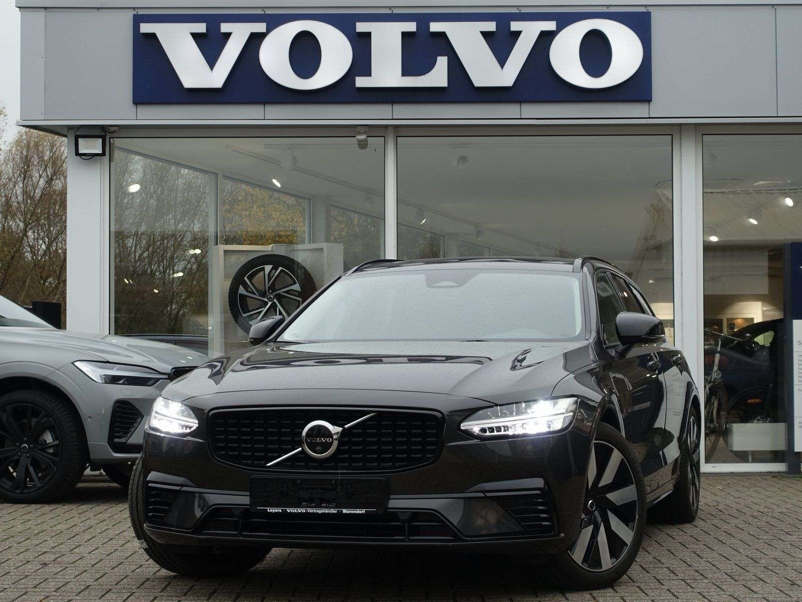 Volvo V90