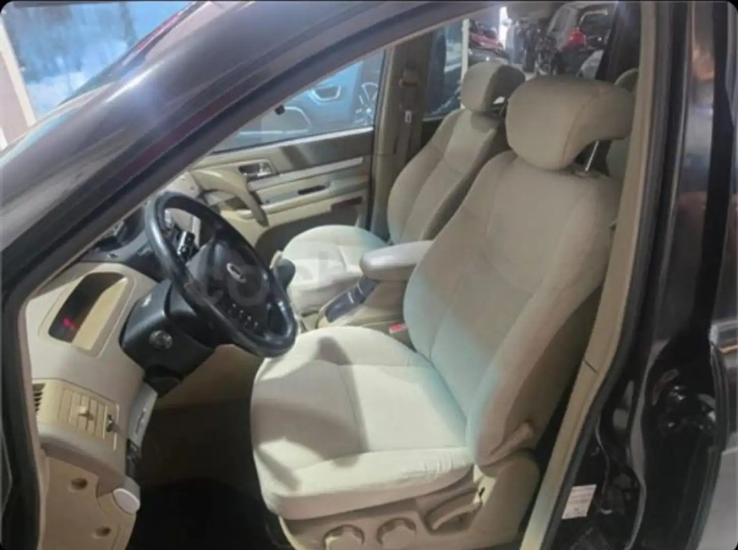 SsangYong Rodius 270 Xdi - 2