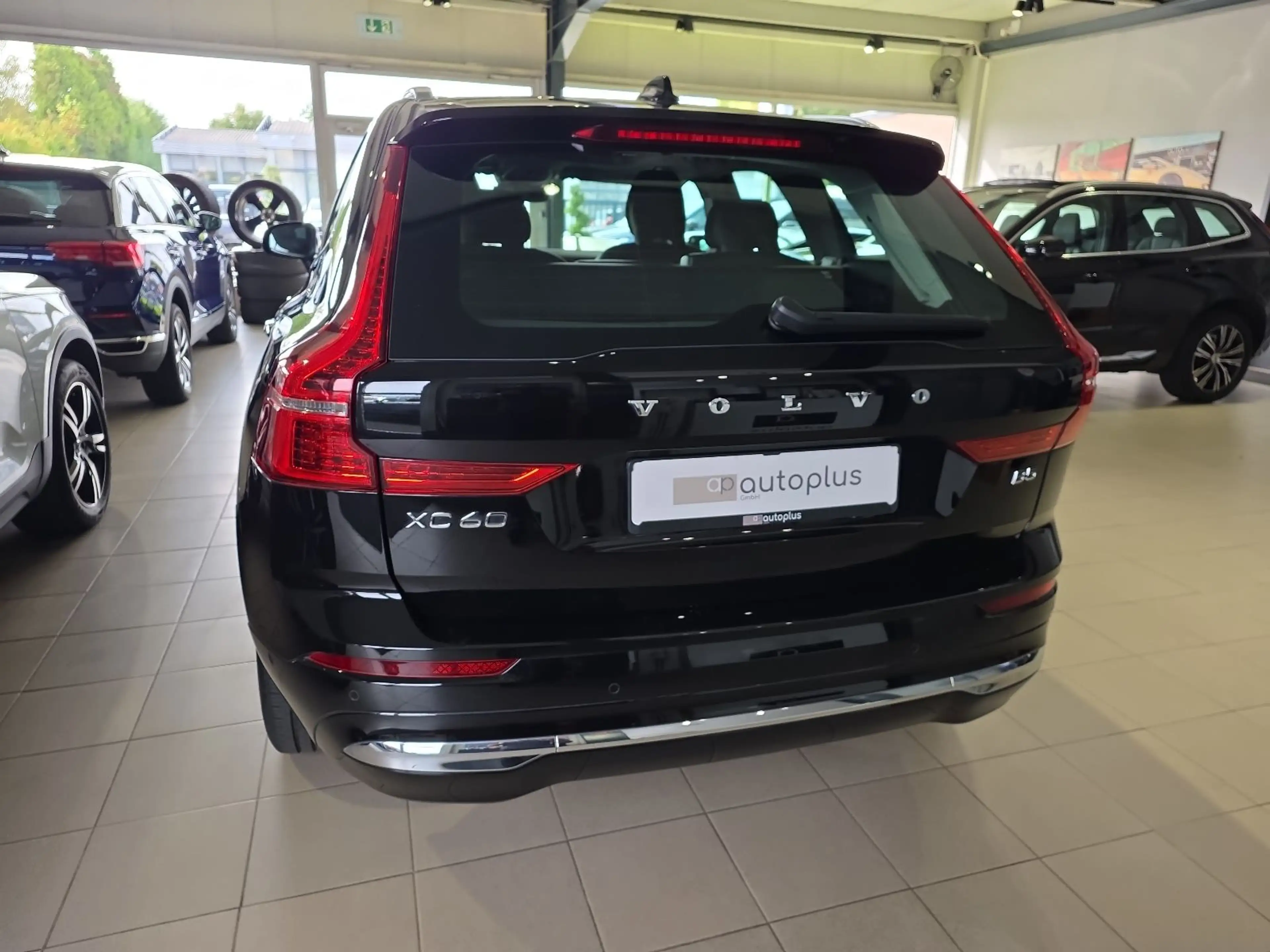 Volvo XC60 B5 Inscription ACC Sitzbelüftung Pano 360° — photo 9